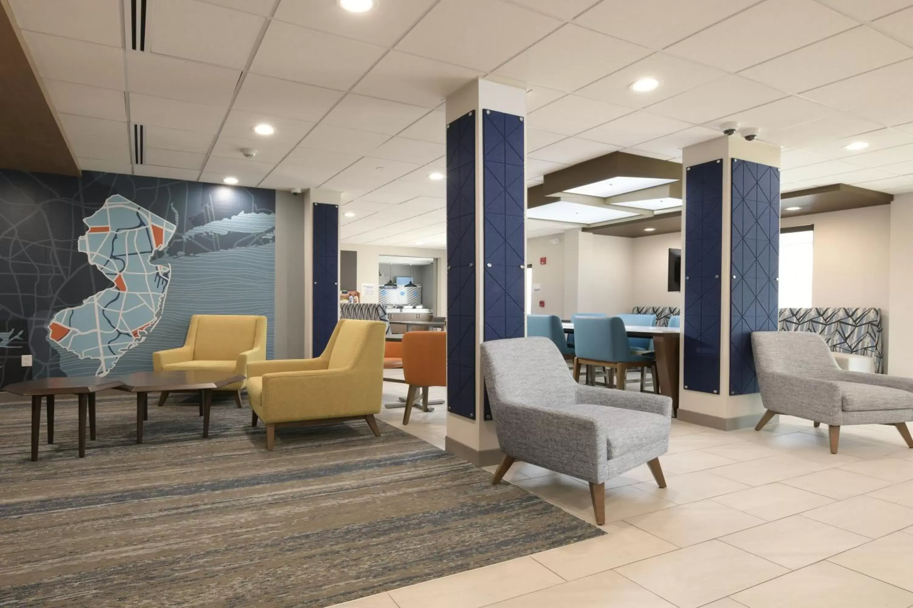 Lobby or reception, Lobby/Reception in Holiday Inn Express & Suites - Williamstown - Glassboro, an IHG Hotel