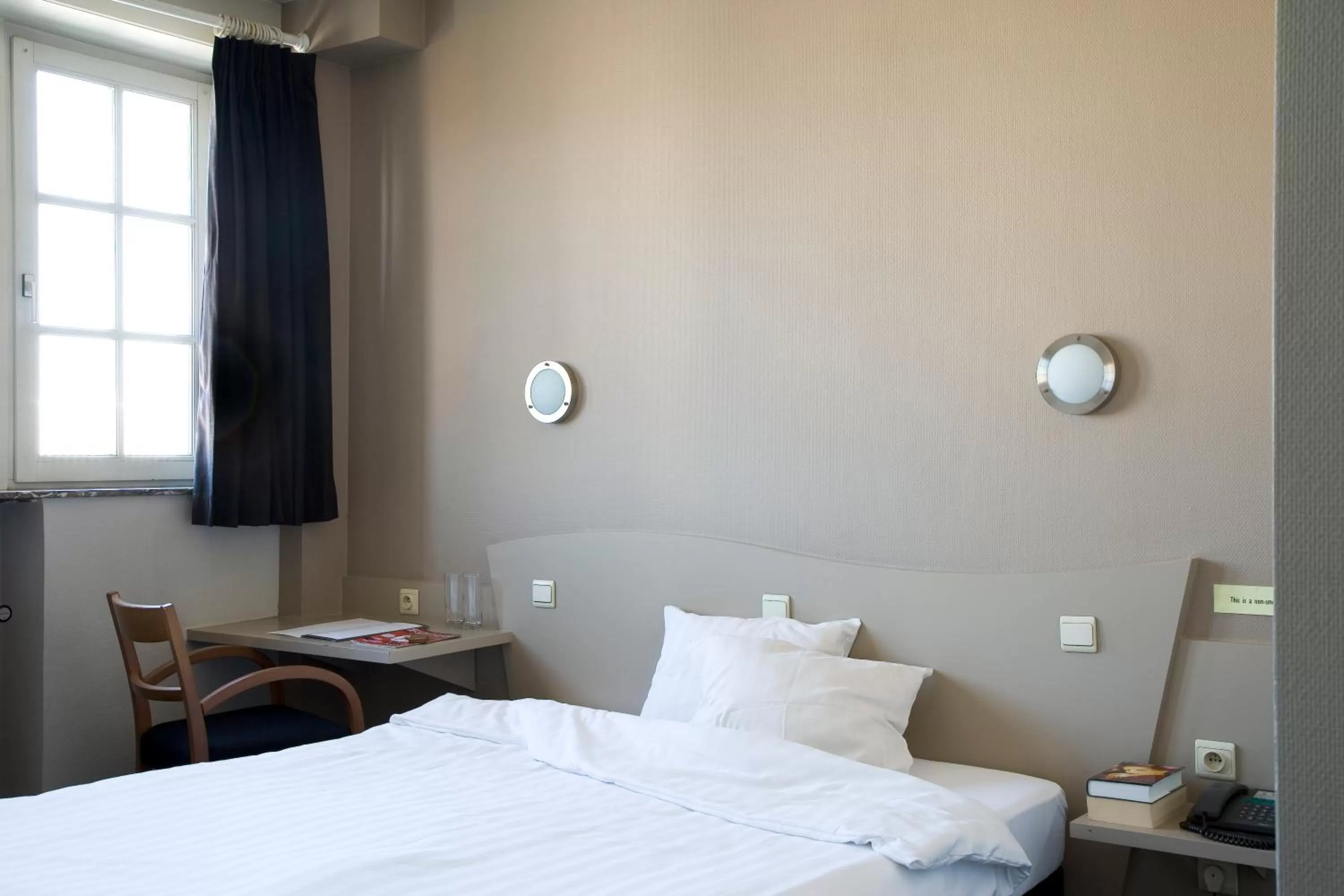 Bed in Hotel La Royale