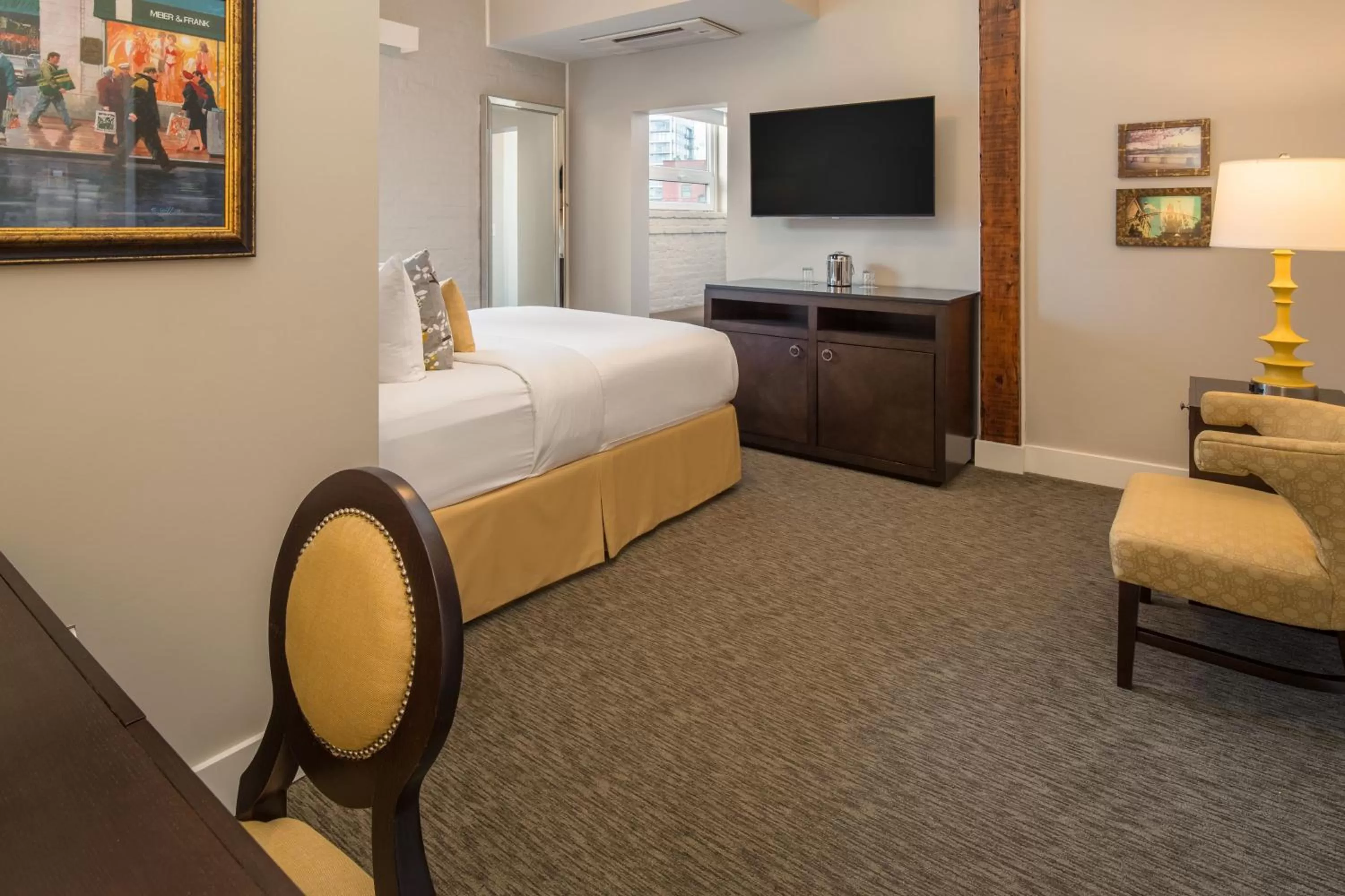 Photo of the whole room, Bed in The Mark Spencer Hotel