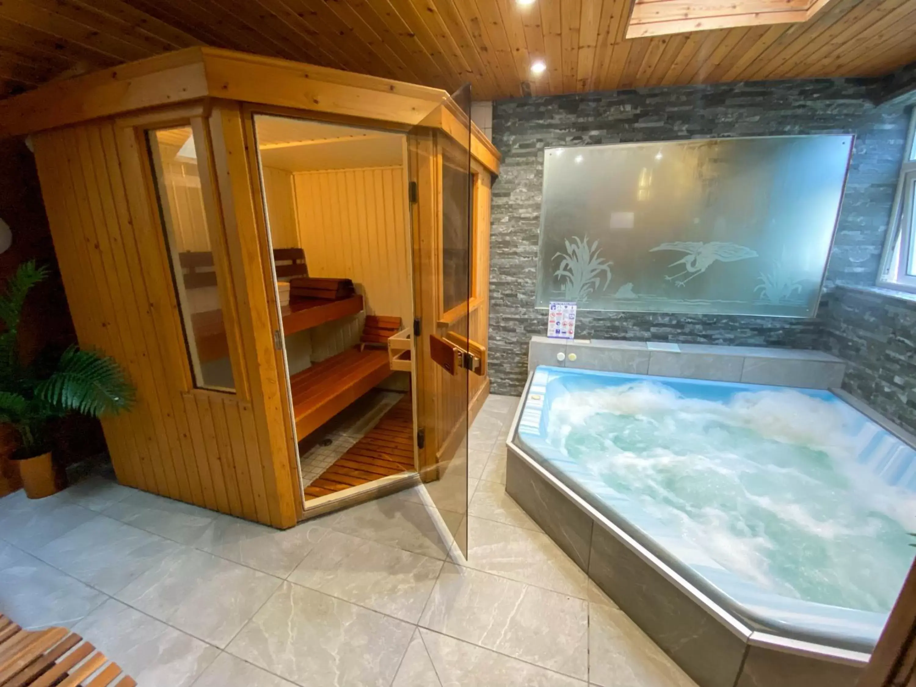 Hot Tub, Spa/Wellness in Glan Aber Hotel