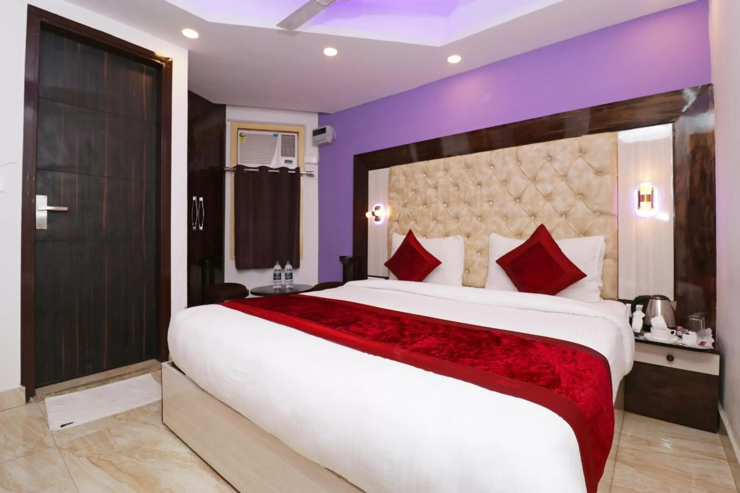 Deluxe Room in Airport Hotel Shivaka Inn Deluxe Room in Airport Hotel Shivaka Inn