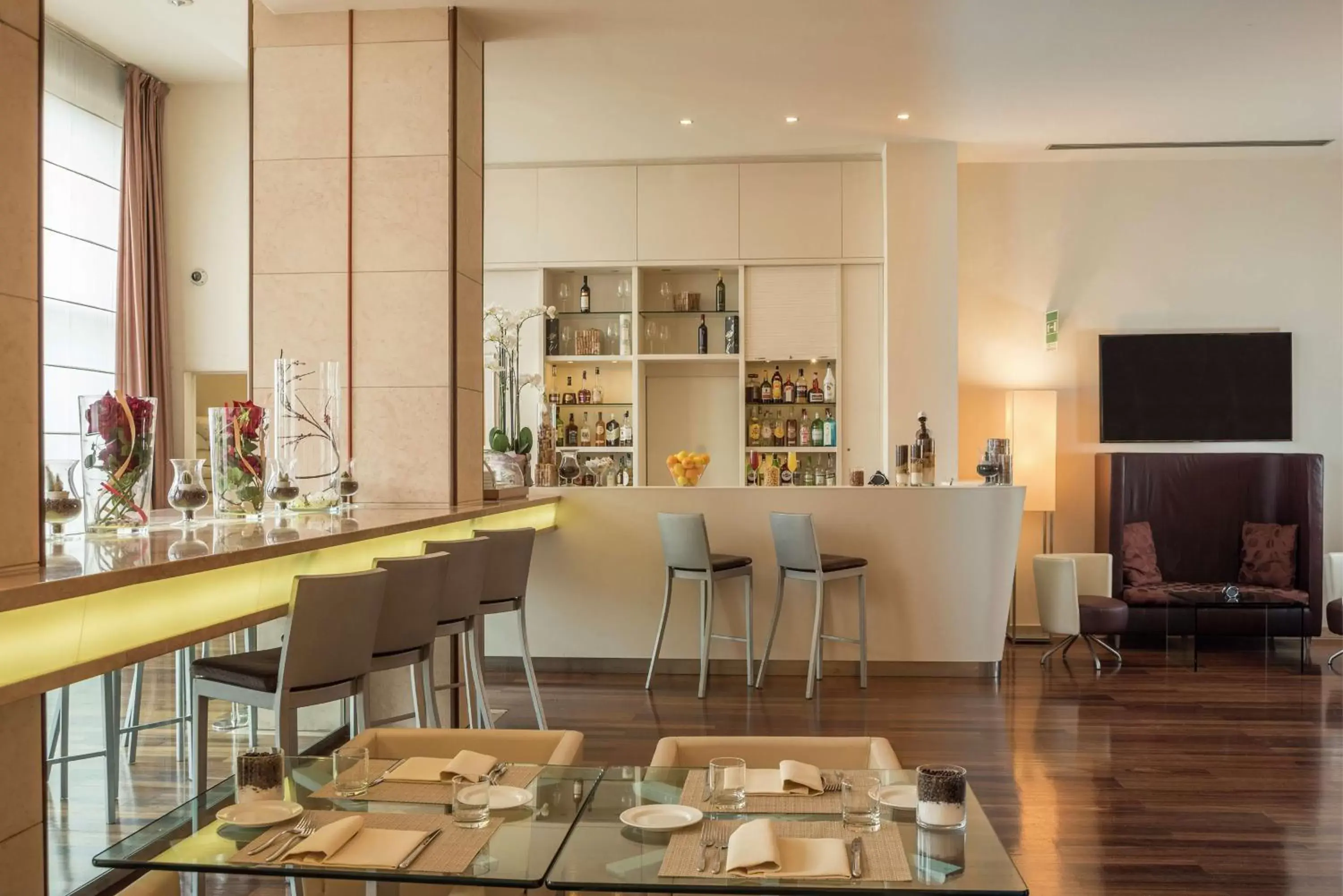Lounge or bar, Restaurant/Places to Eat in Hilton Florence Metropole