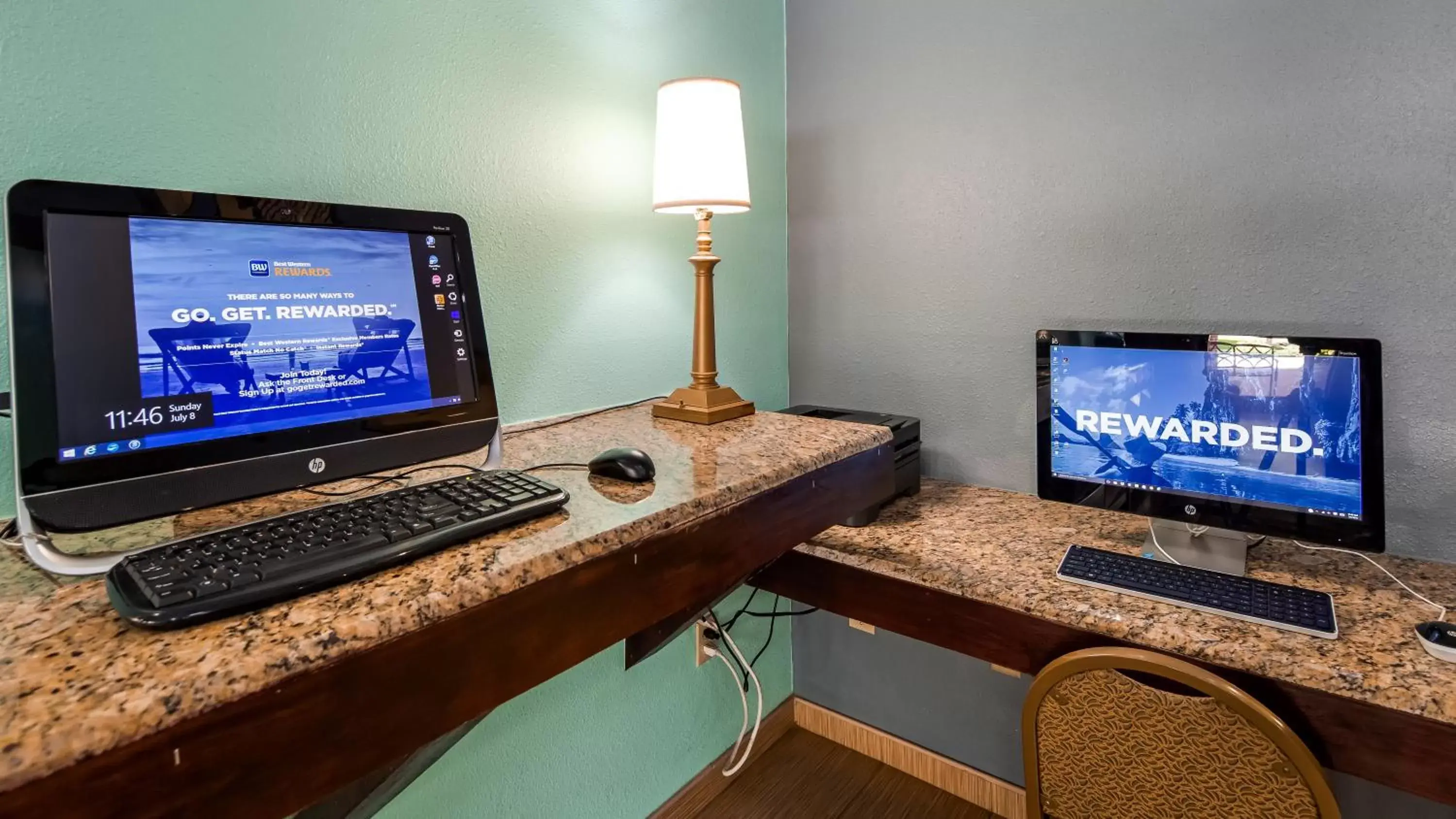 Business facilities, TV/Entertainment Center in Best Western Plus The Woodlands