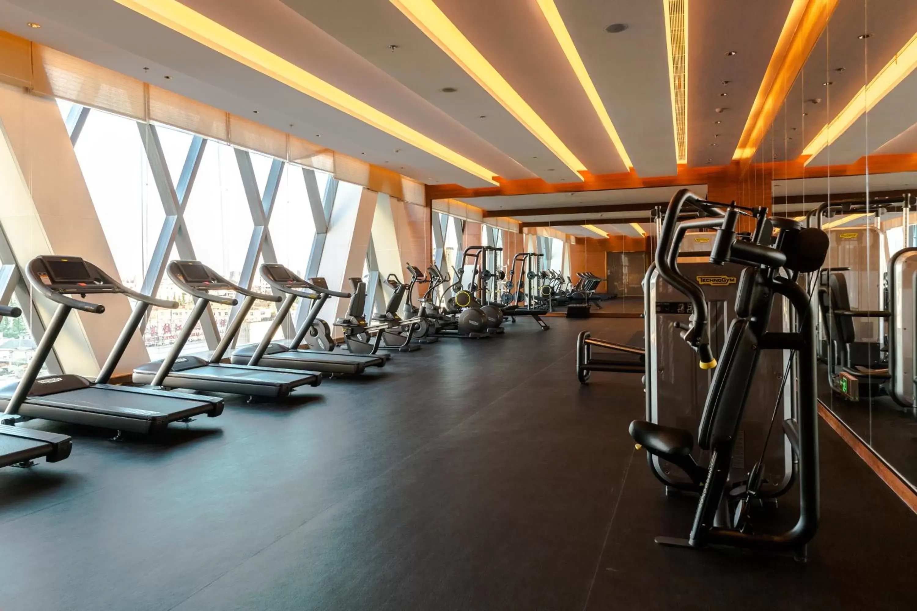 Fitness centre/facilities in Hyatt Regency Zhenjiang Fitness centre/facilities in Hyatt Regency Zhenjiang