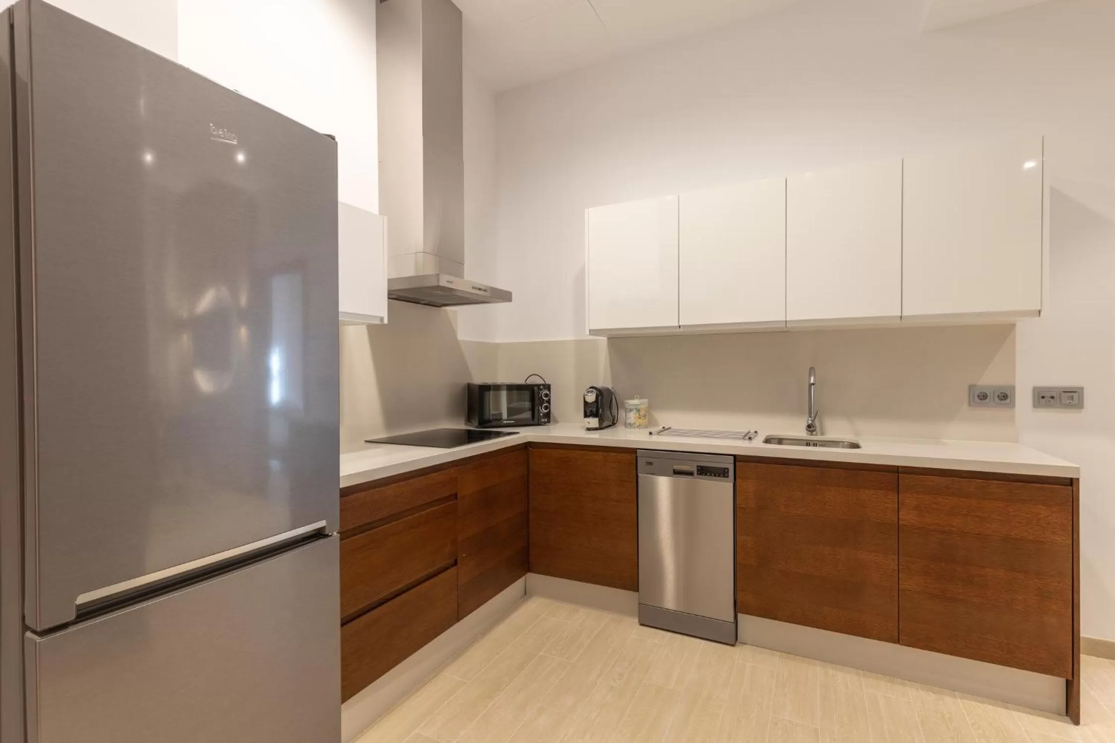 Kitchen or kitchenette in BiBo Suites San Agustín