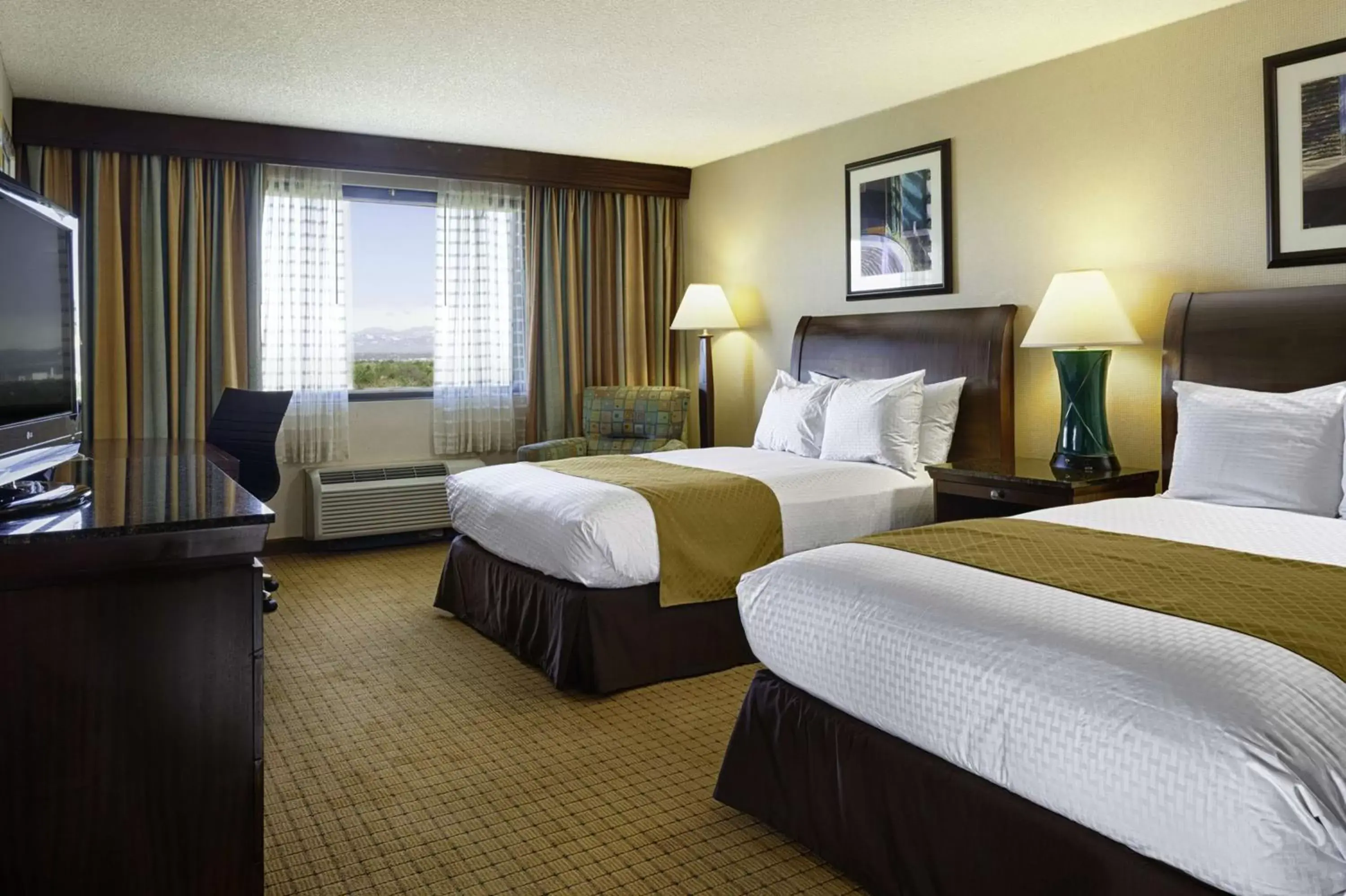 Bedroom, Bed in DoubleTree by Hilton Hotel Denver