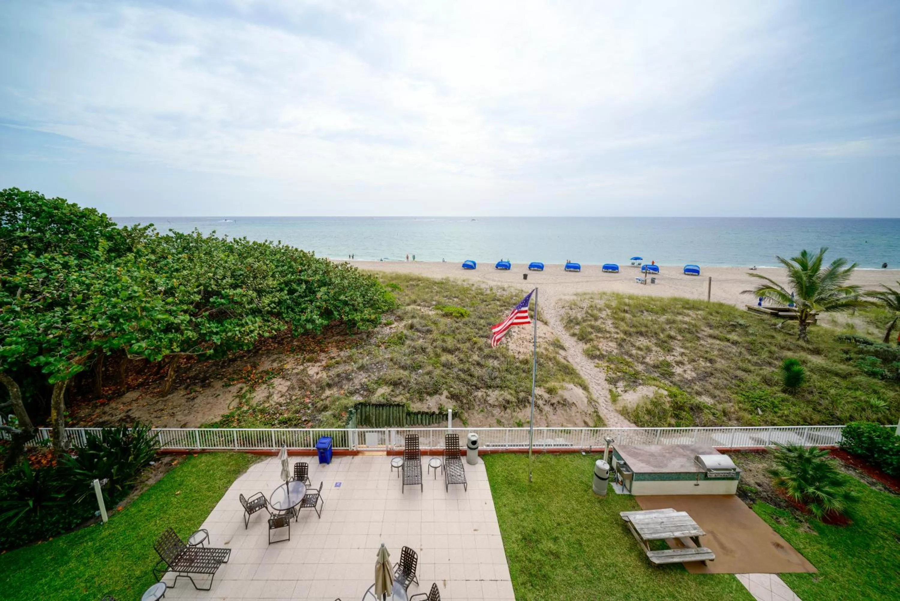 Beach in La Costa Beach Club