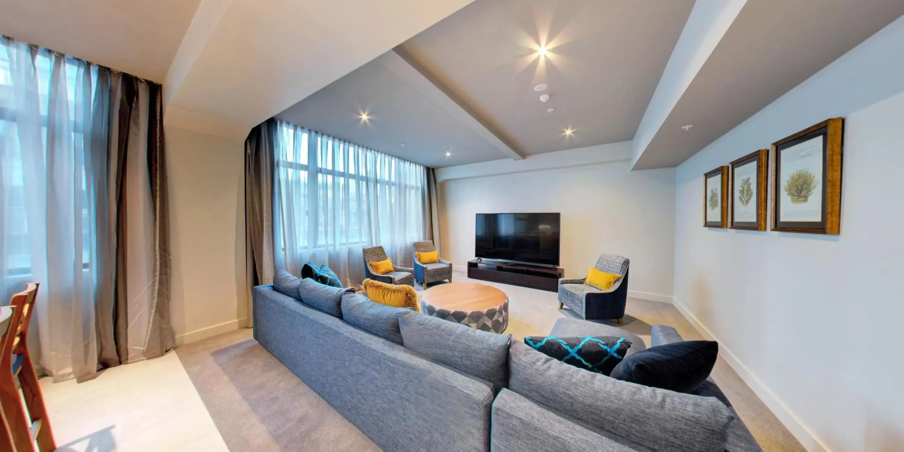 Living room in Distinction Dunedin Hotel
