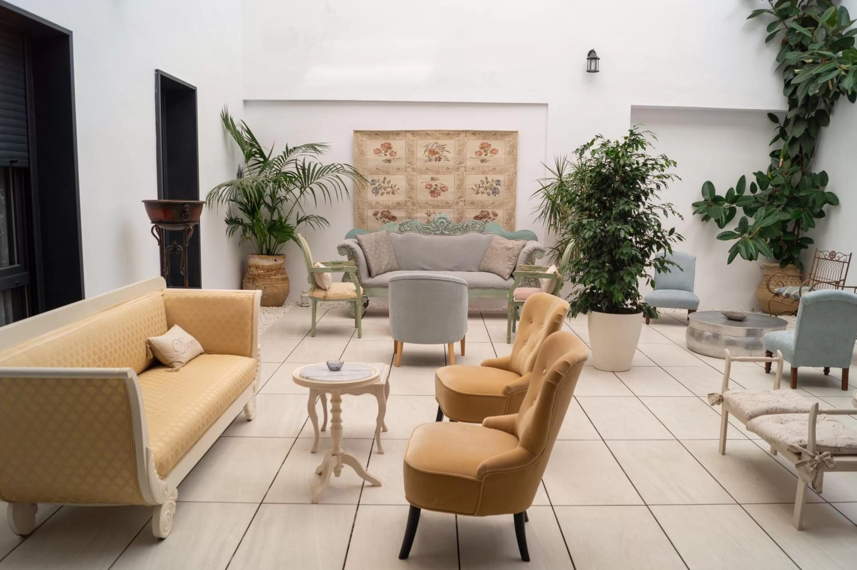 Patio, Lobby/Reception in Hospedería Baños Arabes de Córdoba Dos