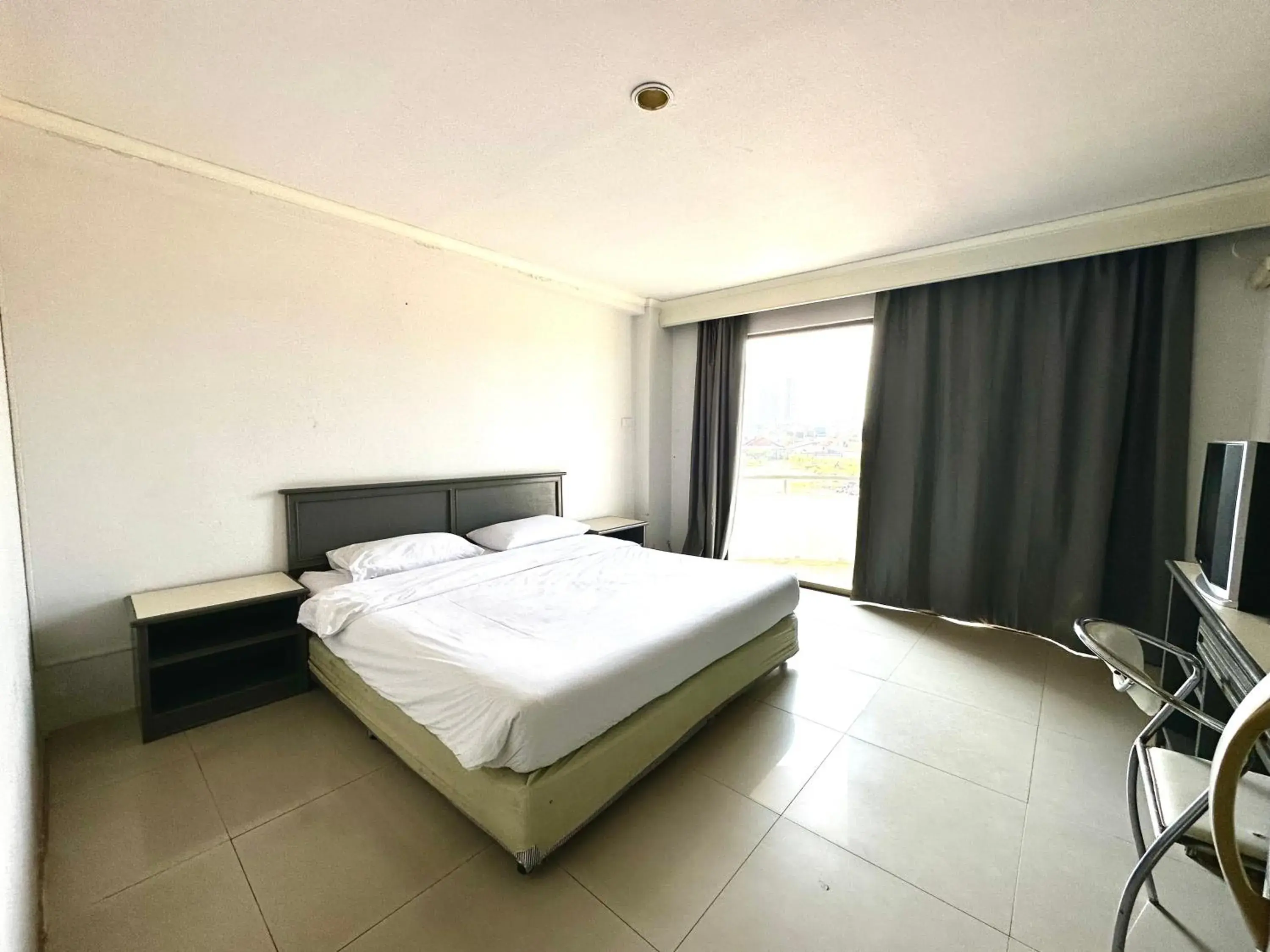 Bed in Garden Paradise Bed in Garden Paradise