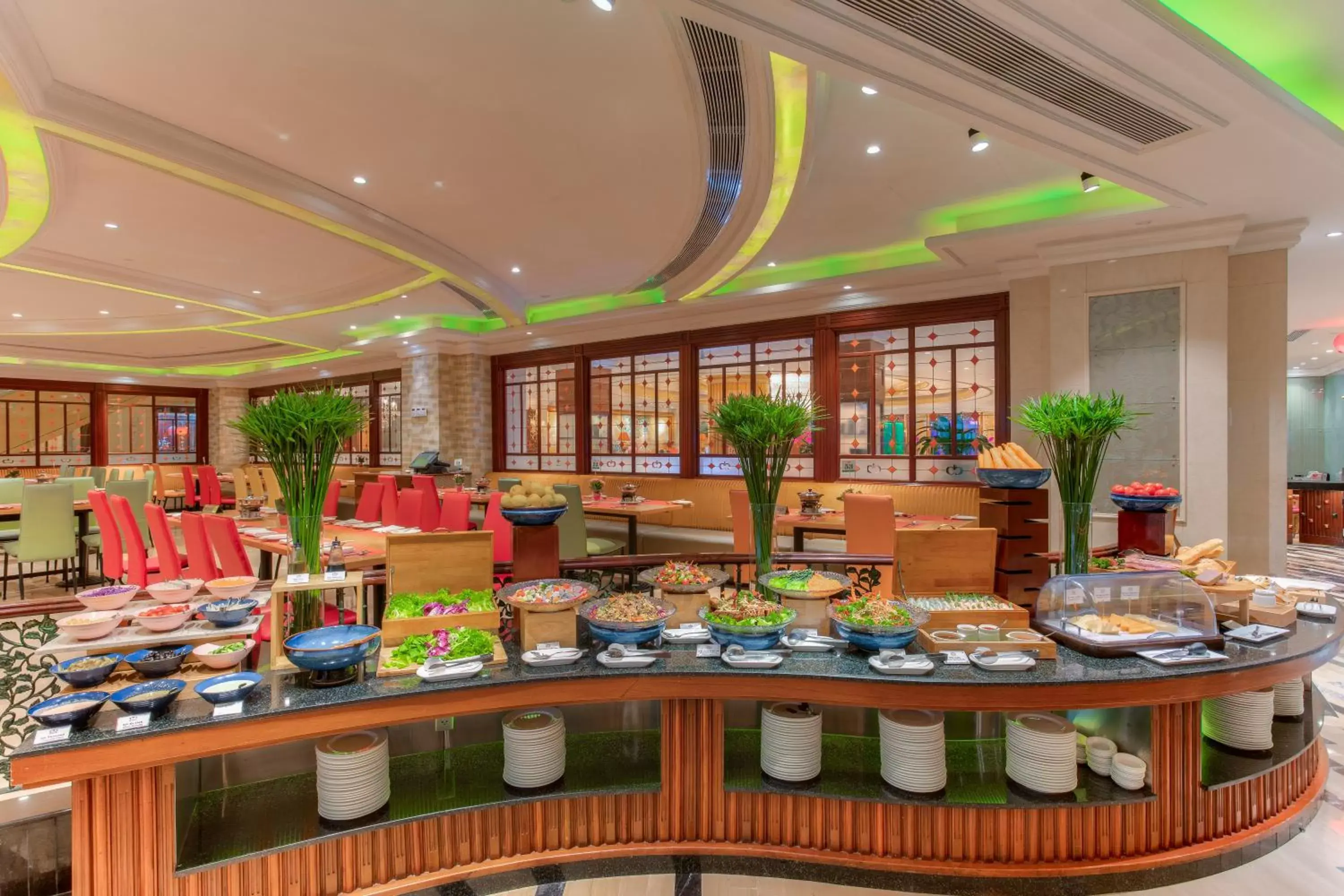 Restaurant/places to eat in Windsor Plaza Hotel