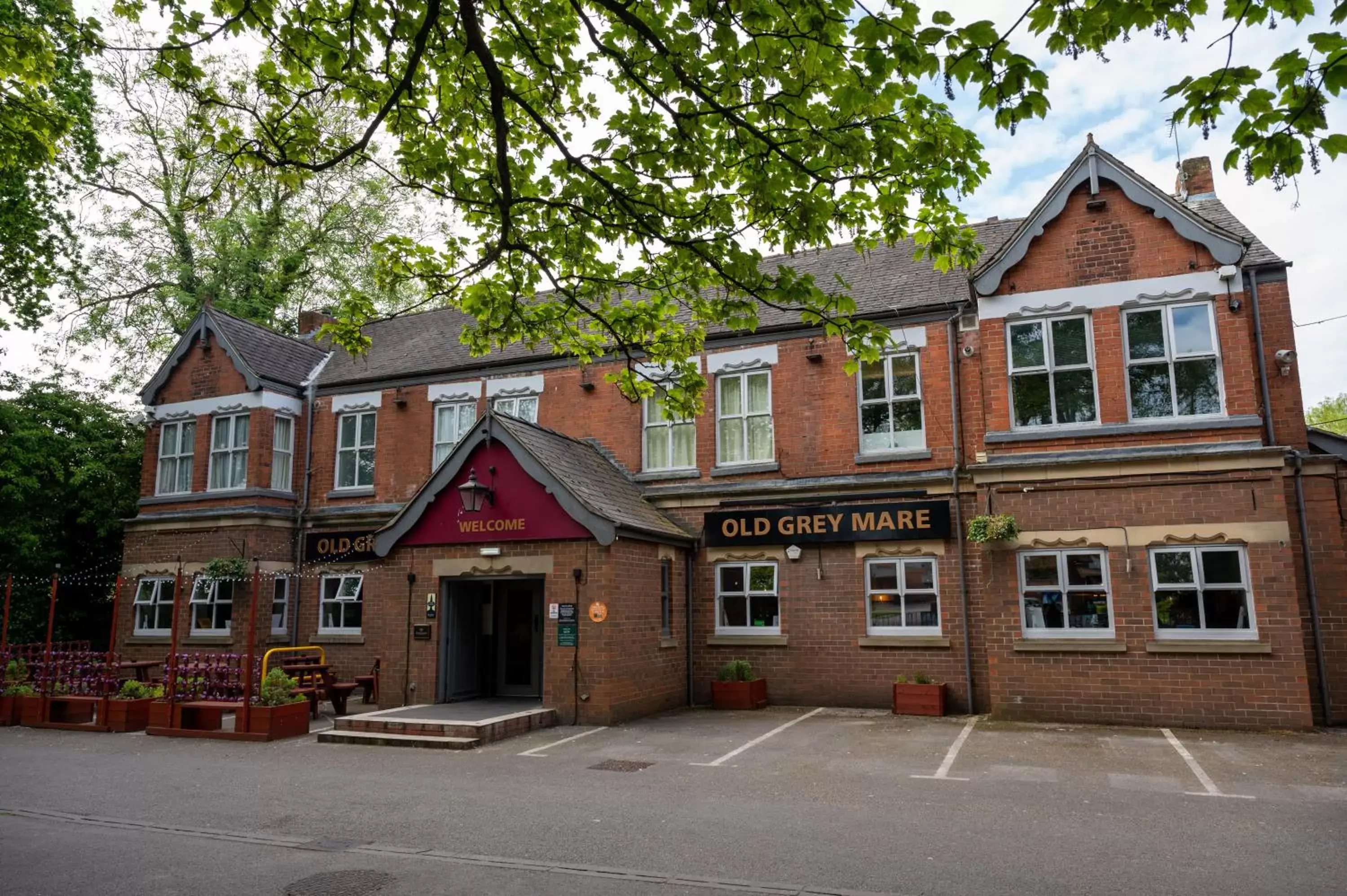 Facade/entrance, Property Building in Old Grey Mare Inn by Greene King Inns