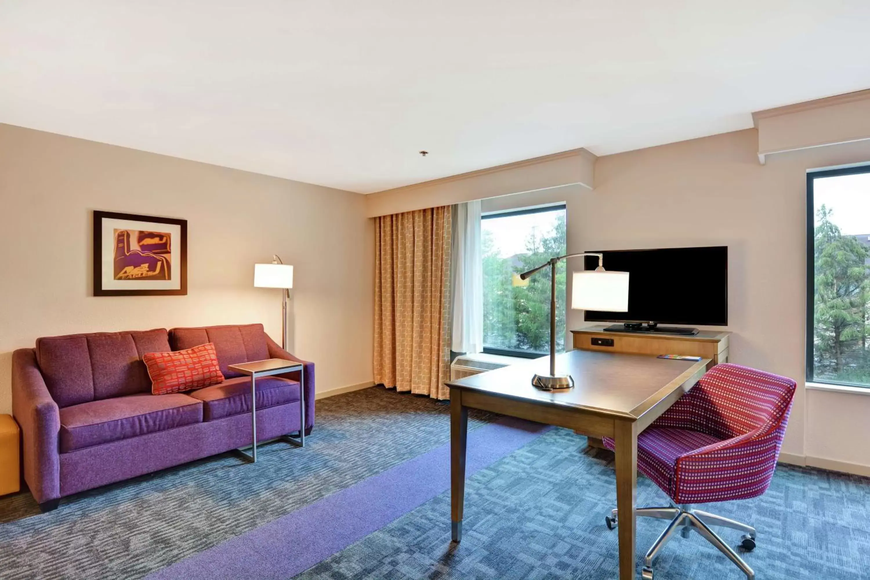 Bedroom, Seating Area in Hampton Inn By Hilton Suites Ashland, Ohio