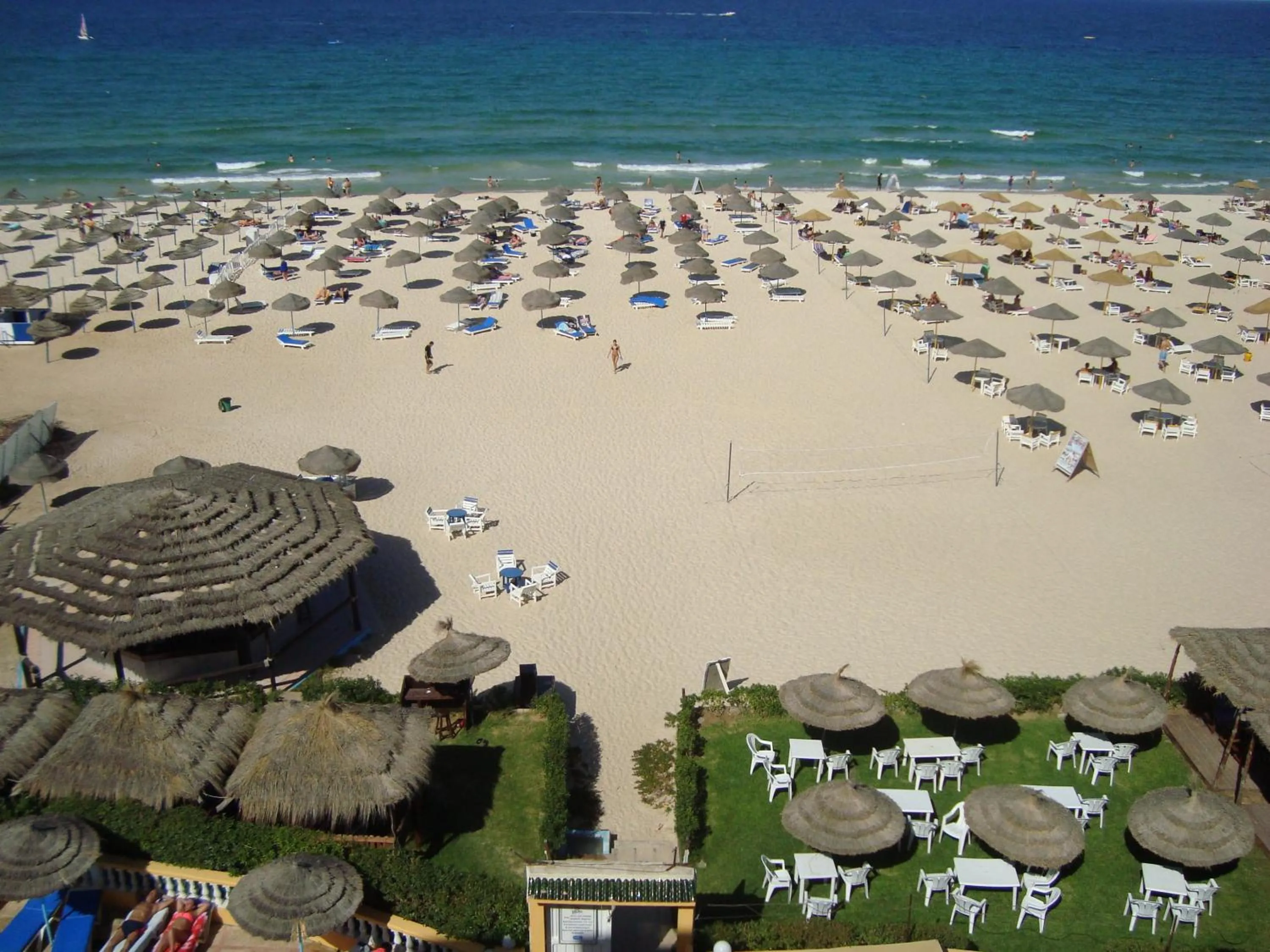 Facade/entrance in Hotel Royal Beach