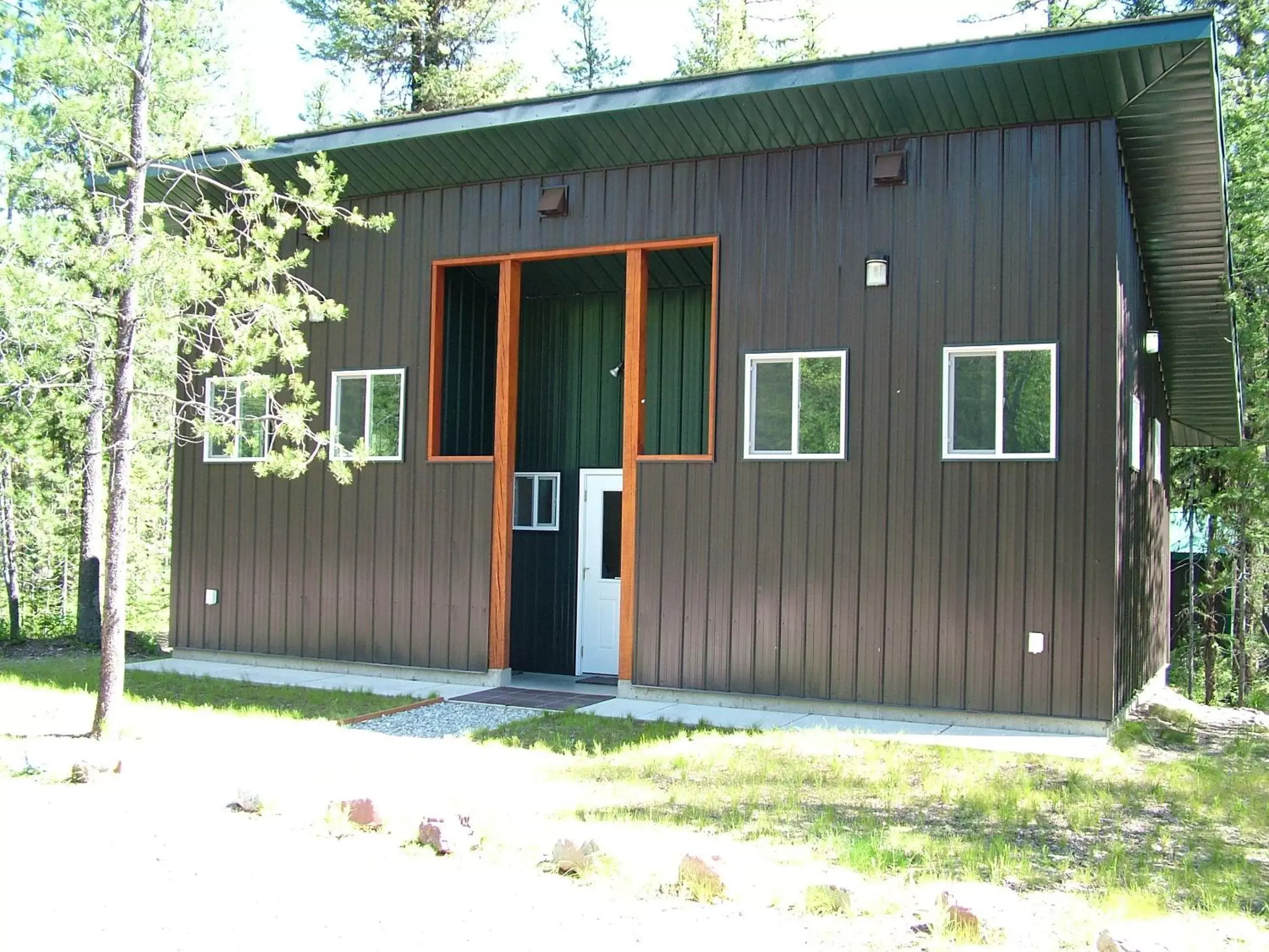 Facade/entrance, Property Building in Glacier Haven Inn