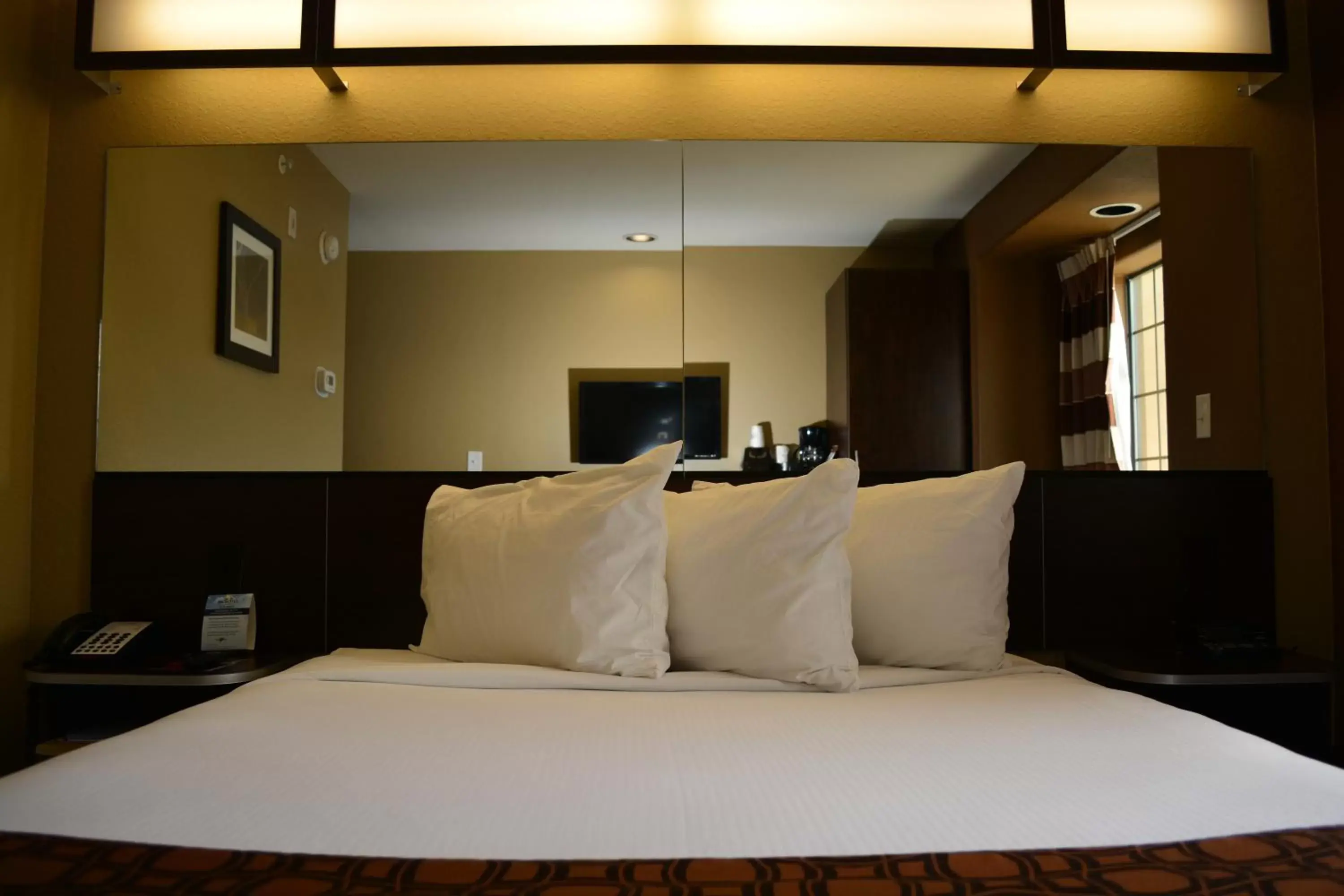 Bedroom, Bed in Microtel Inn & Suites Gonzales TX
