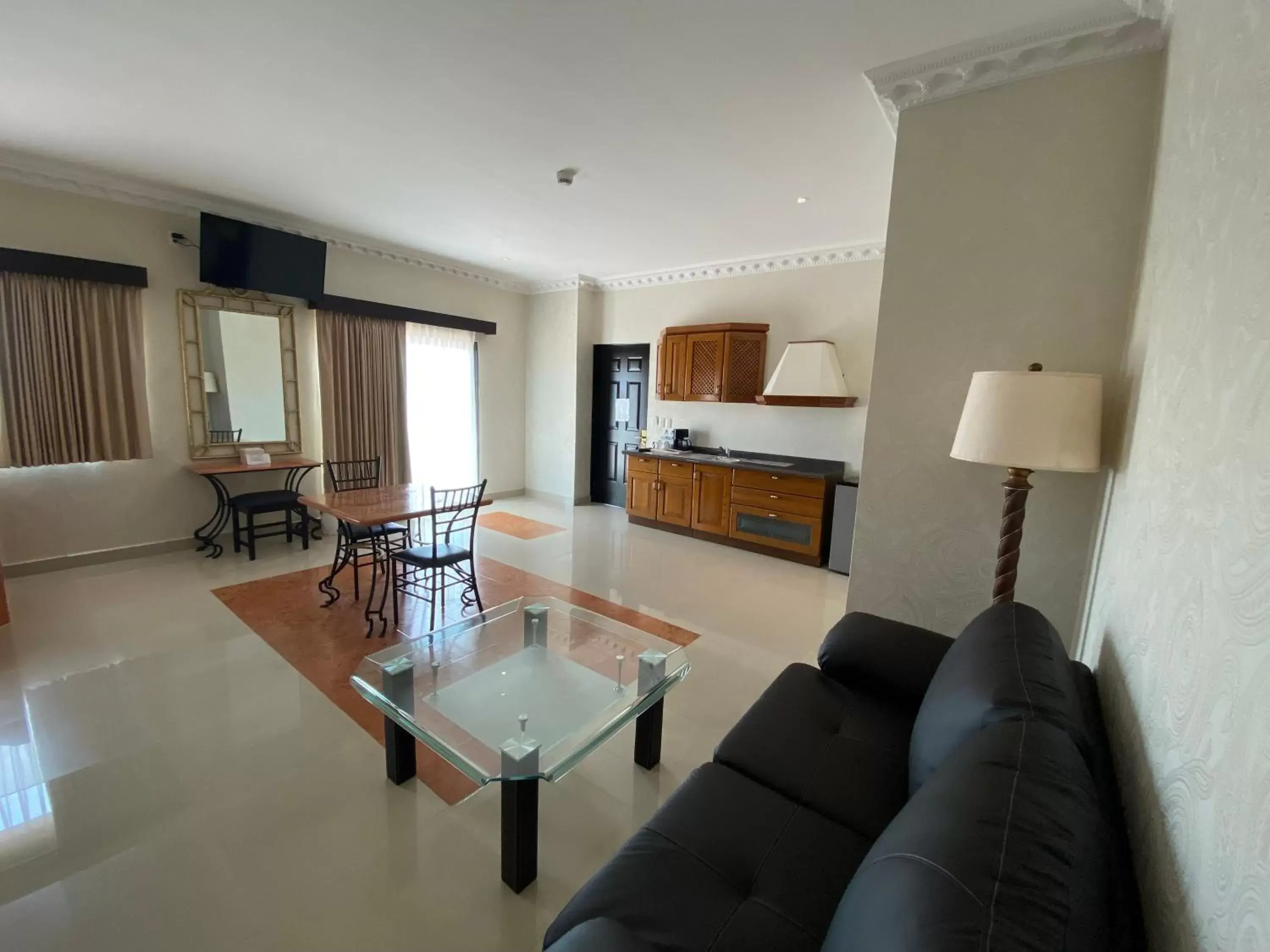 TV and multimedia, Seating Area in Hotel Palacio Maya