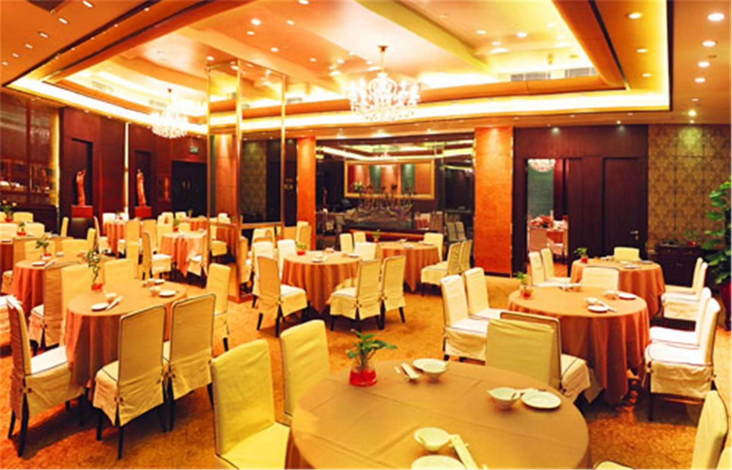 Restaurant/places to eat in Zhongshan International Hotel