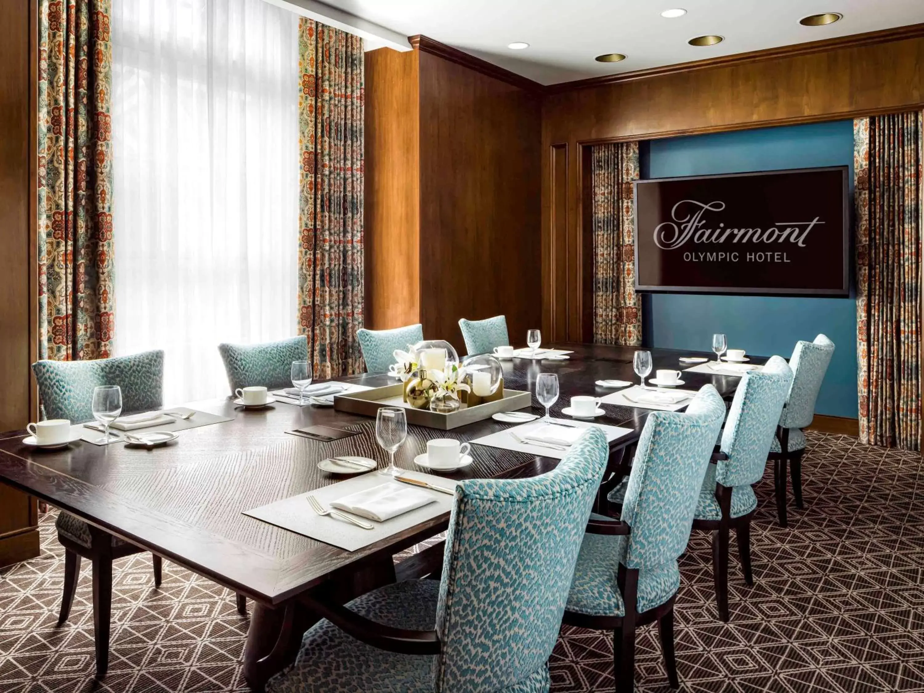 Business facilities, Restaurant/Places to Eat in Fairmont Olympic Hotel