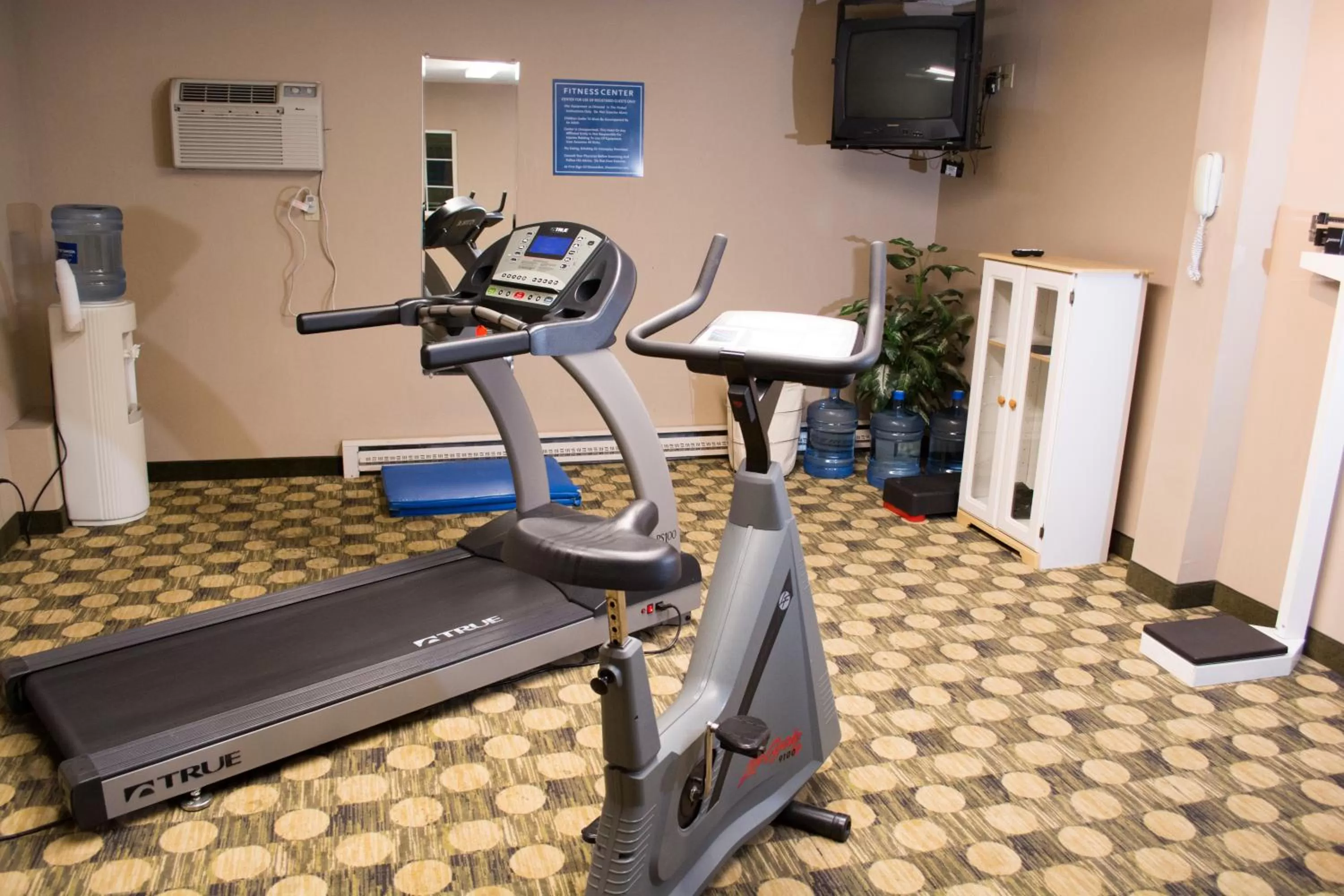 Fitness centre/facilities in Days Inn by Wyndham Klamath Falls