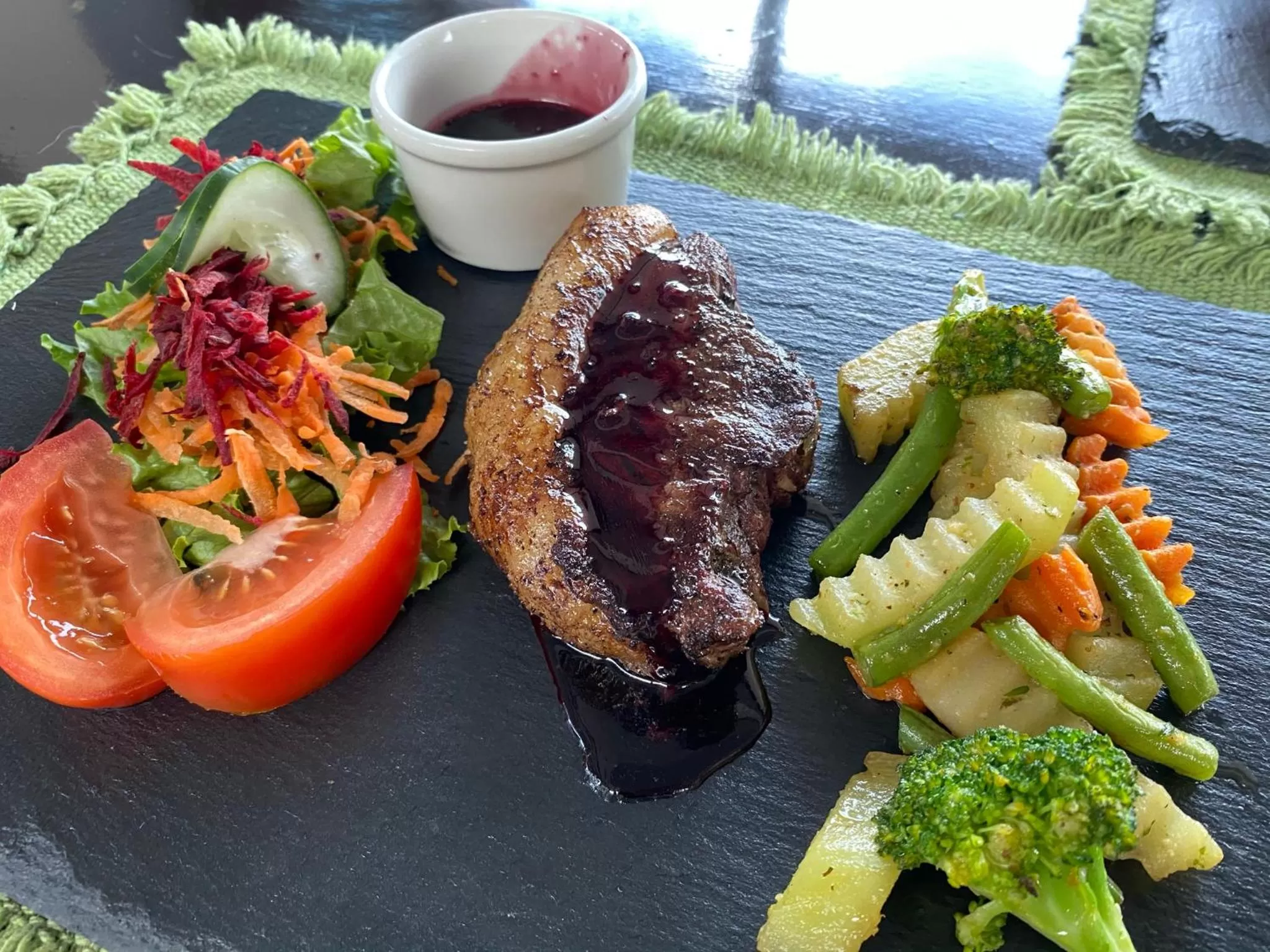 Restaurant/places to eat in Hotel Puerto San Luis