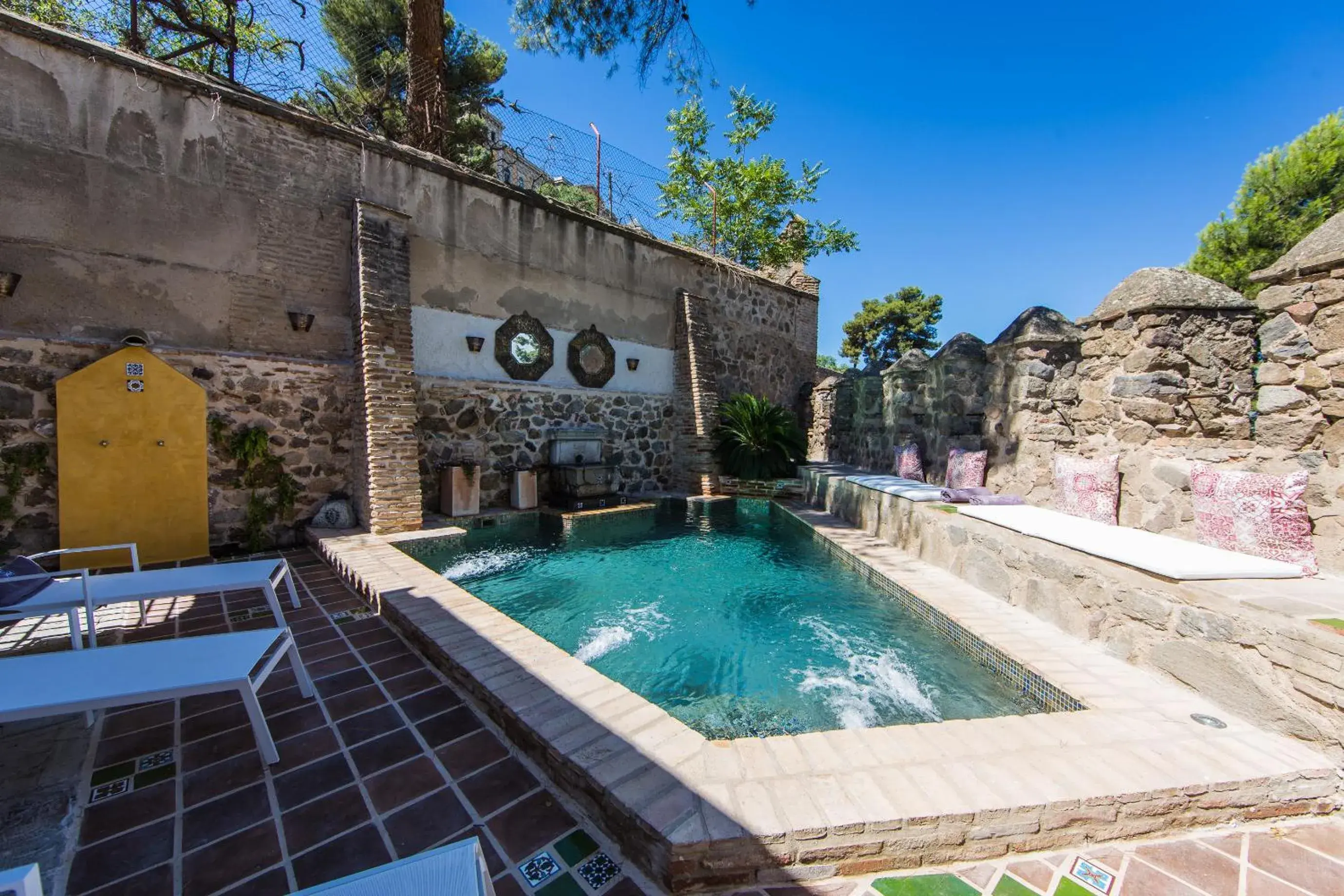 Swimming Pool in Hotel Hacienda del Cardenal