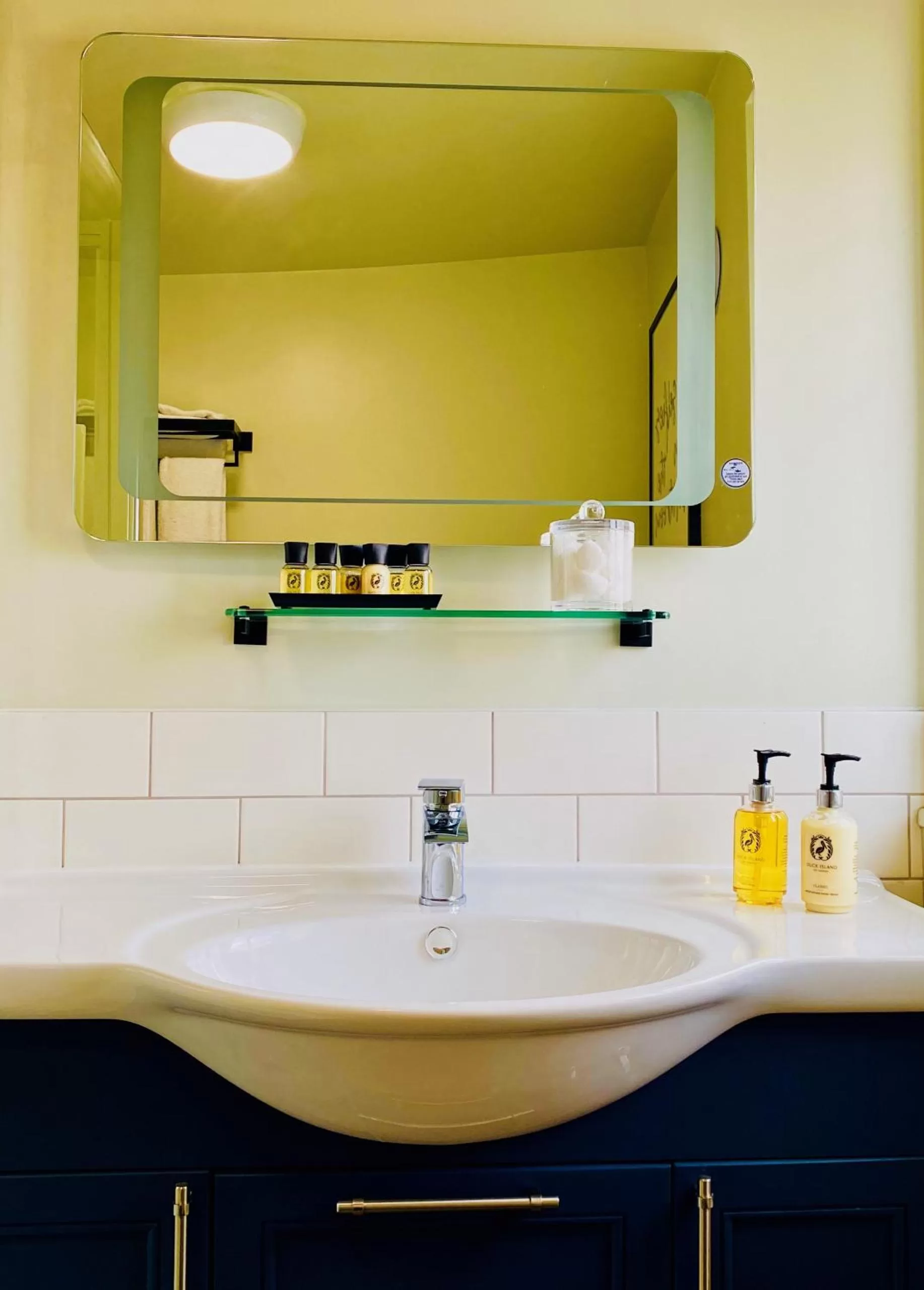 Superior Twin Room in The Crown Inn at Benson