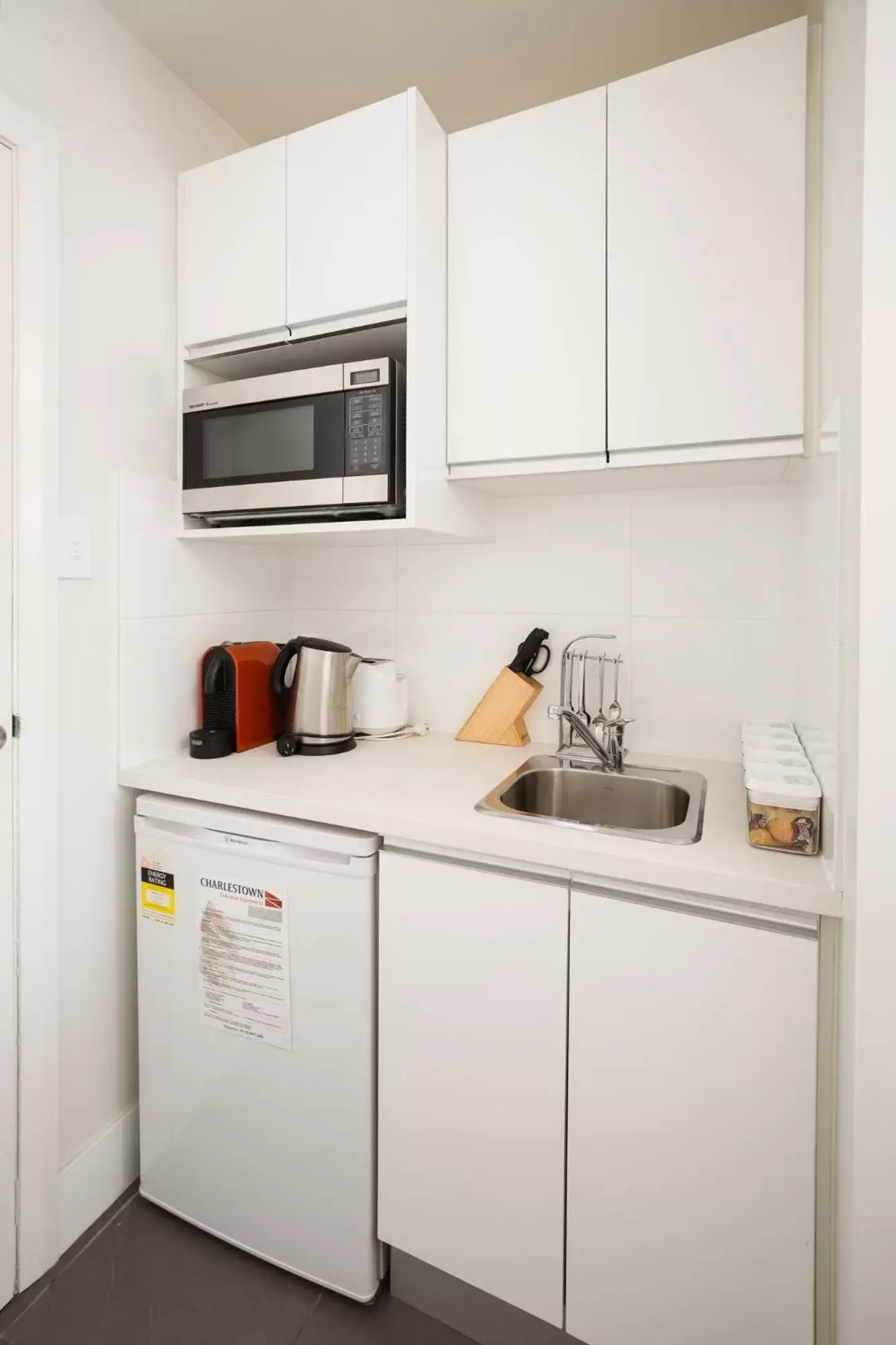 Kitchen or kitchenette, Kitchen/Kitchenette in Charlestown Executive Apartments