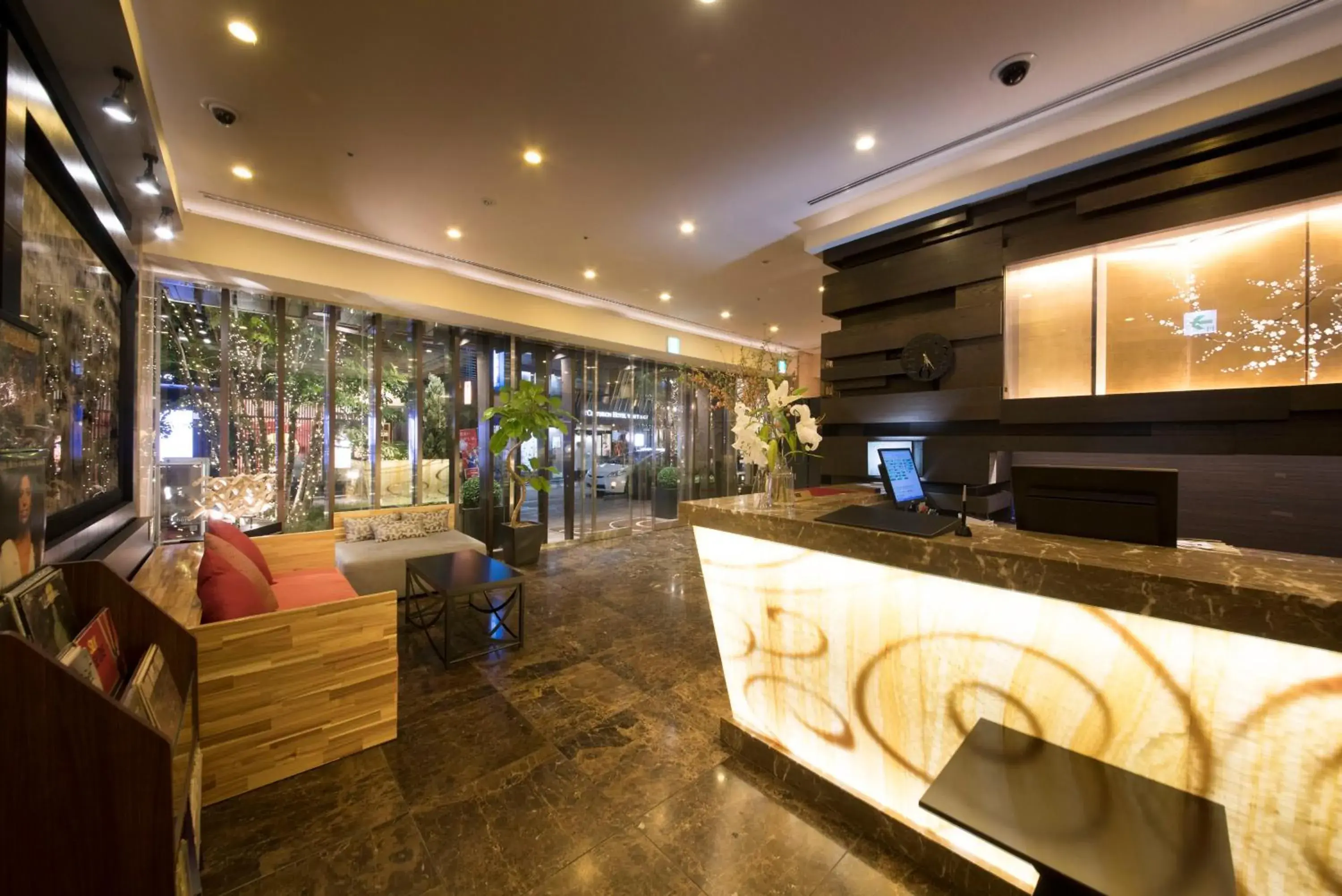 Lounge or bar, Lobby/Reception in Centurion Hotel Grand Akasaka Mitsuke Station
