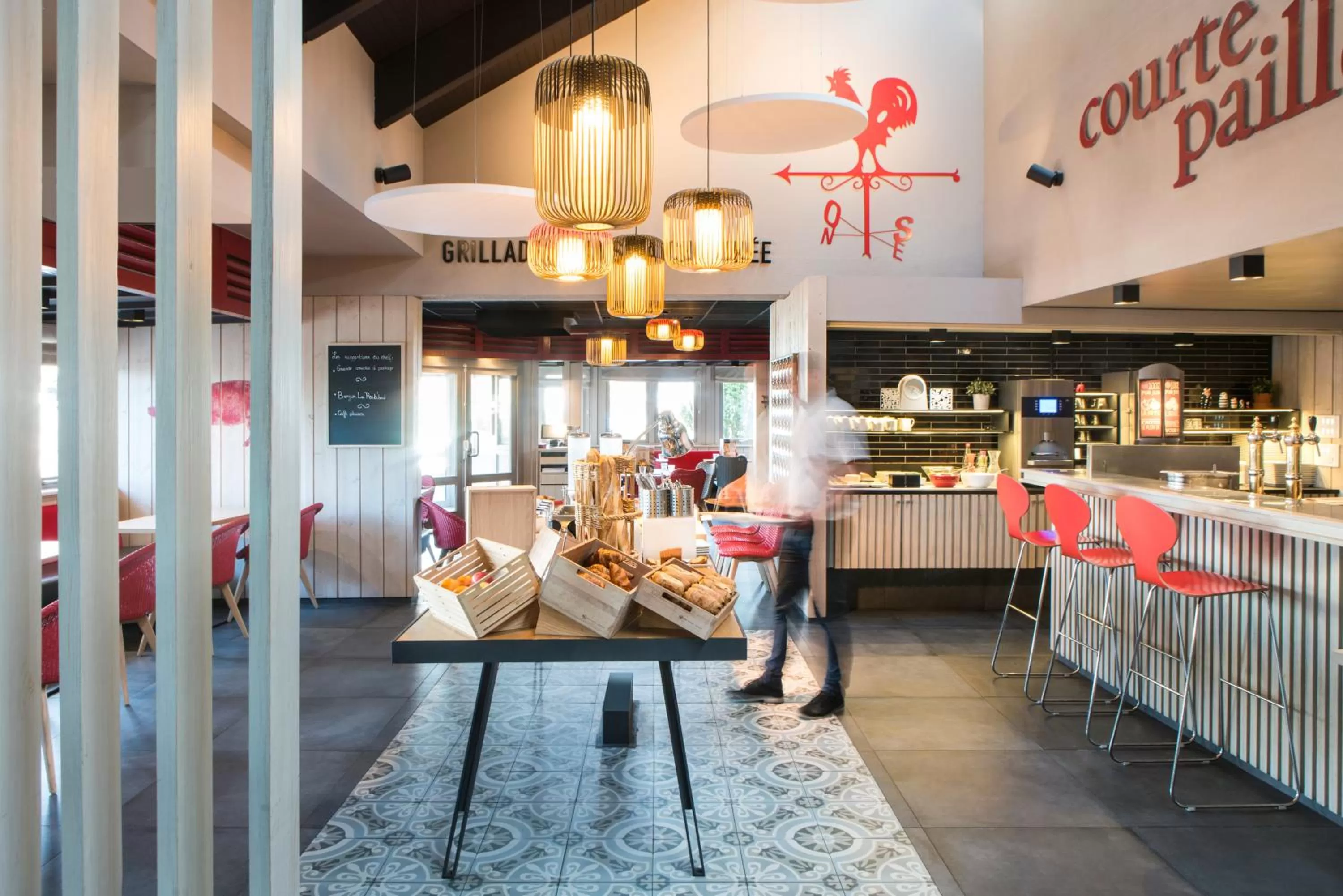 Restaurant/places to eat in ibis Reims Tinqueux