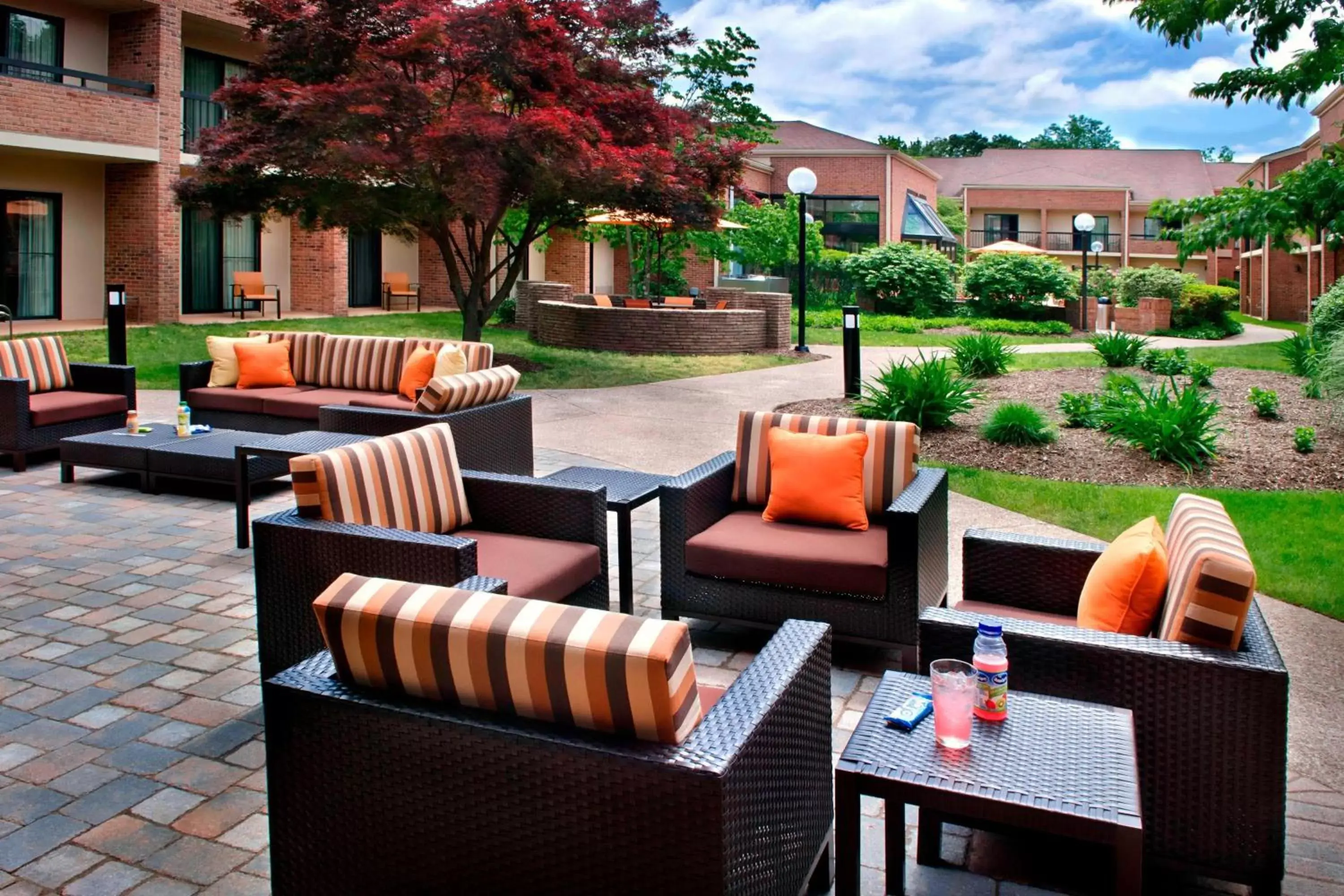 Property building in Courtyard By Marriott Hartford Windsor Airport