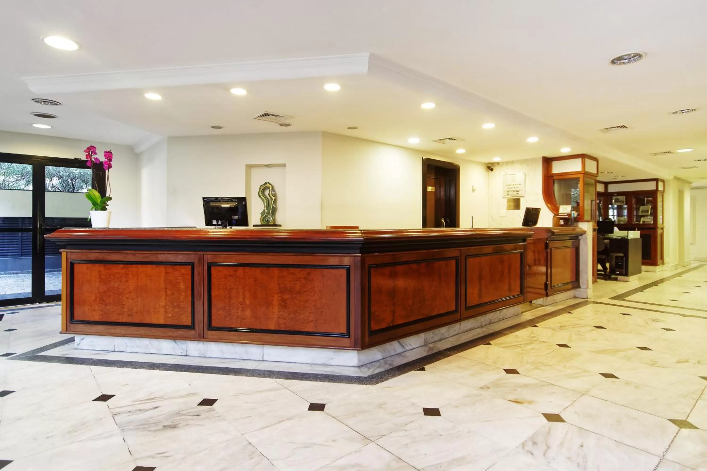 Lobby or reception in Bristol The Time Berrini