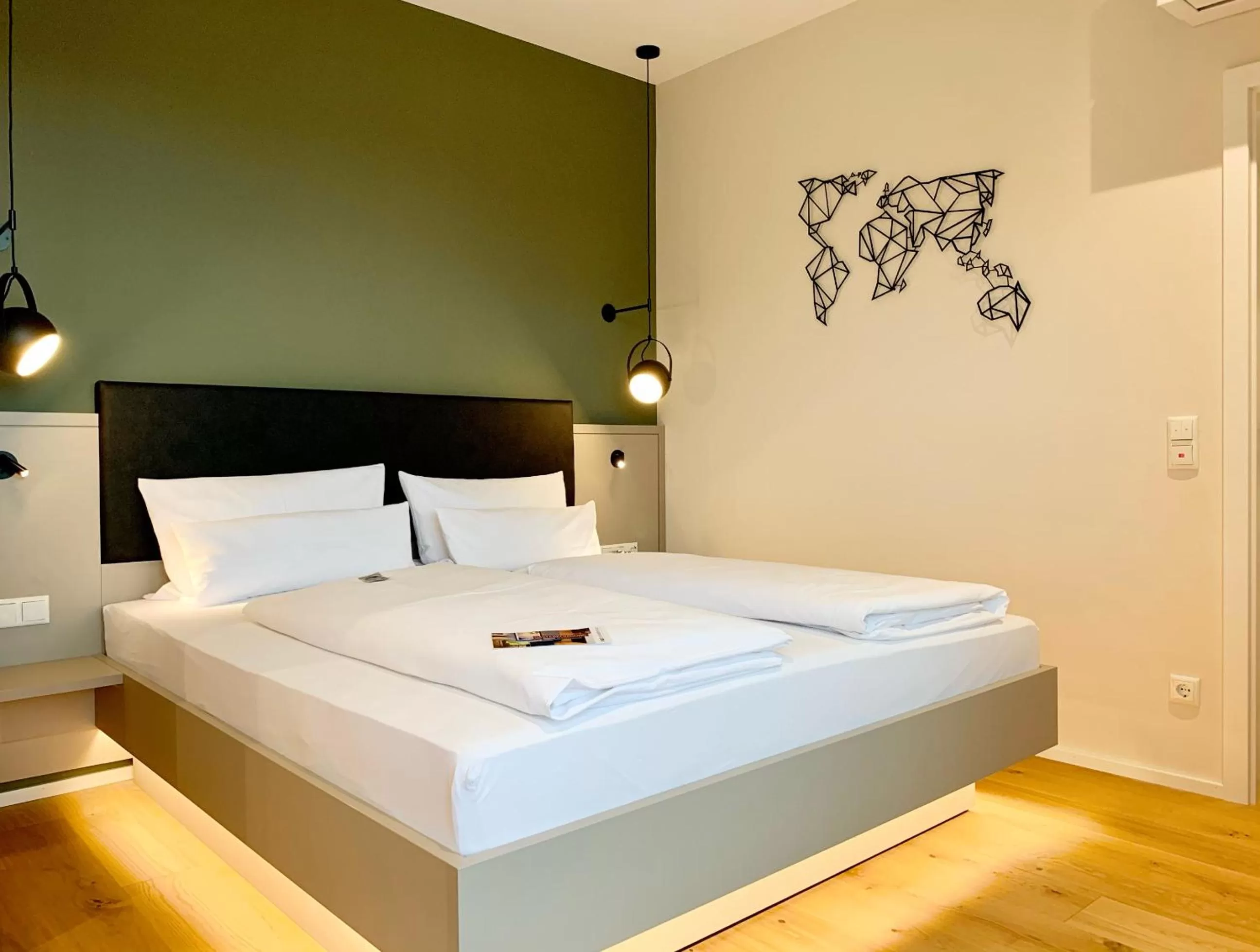 Bedroom, Bed in zeitwohnhaus SUITE-HOTEL & SERVICED APARTMENTS