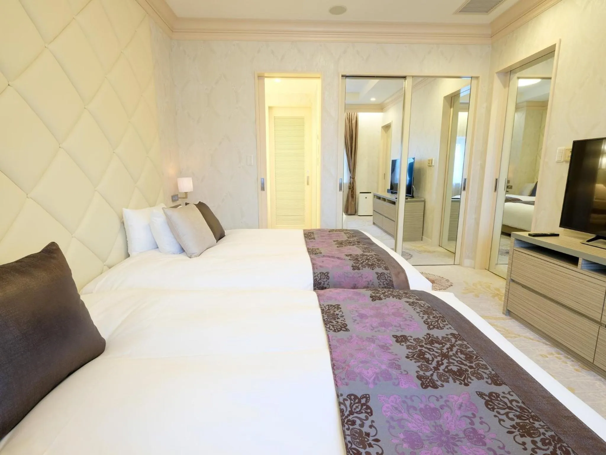 View (from property/room), Bed in Hotel Buena Vista