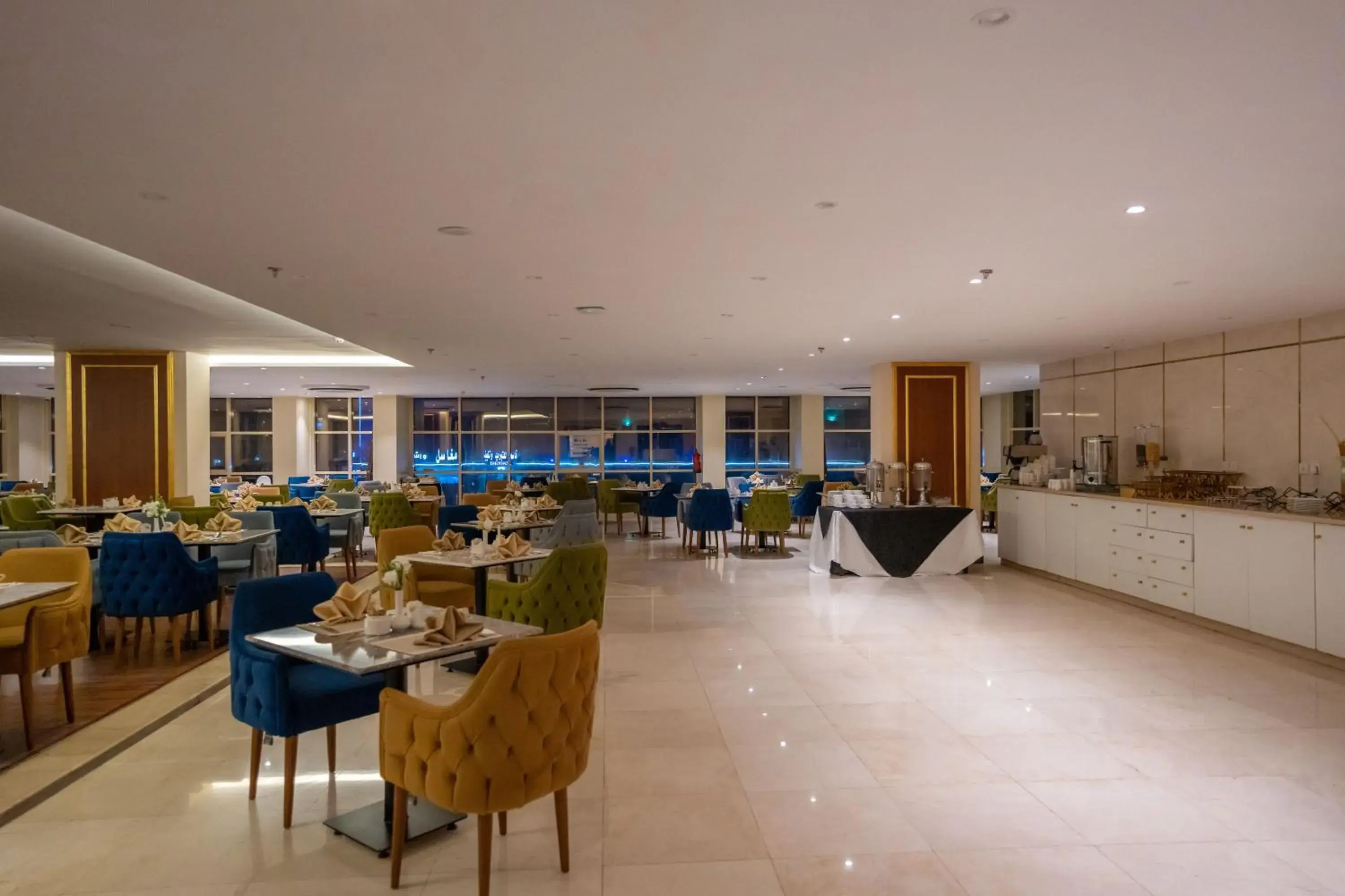 Restaurant/places to eat in Rosemond Al Hamra Restaurant/places to eat in Rosemond Al Hamra