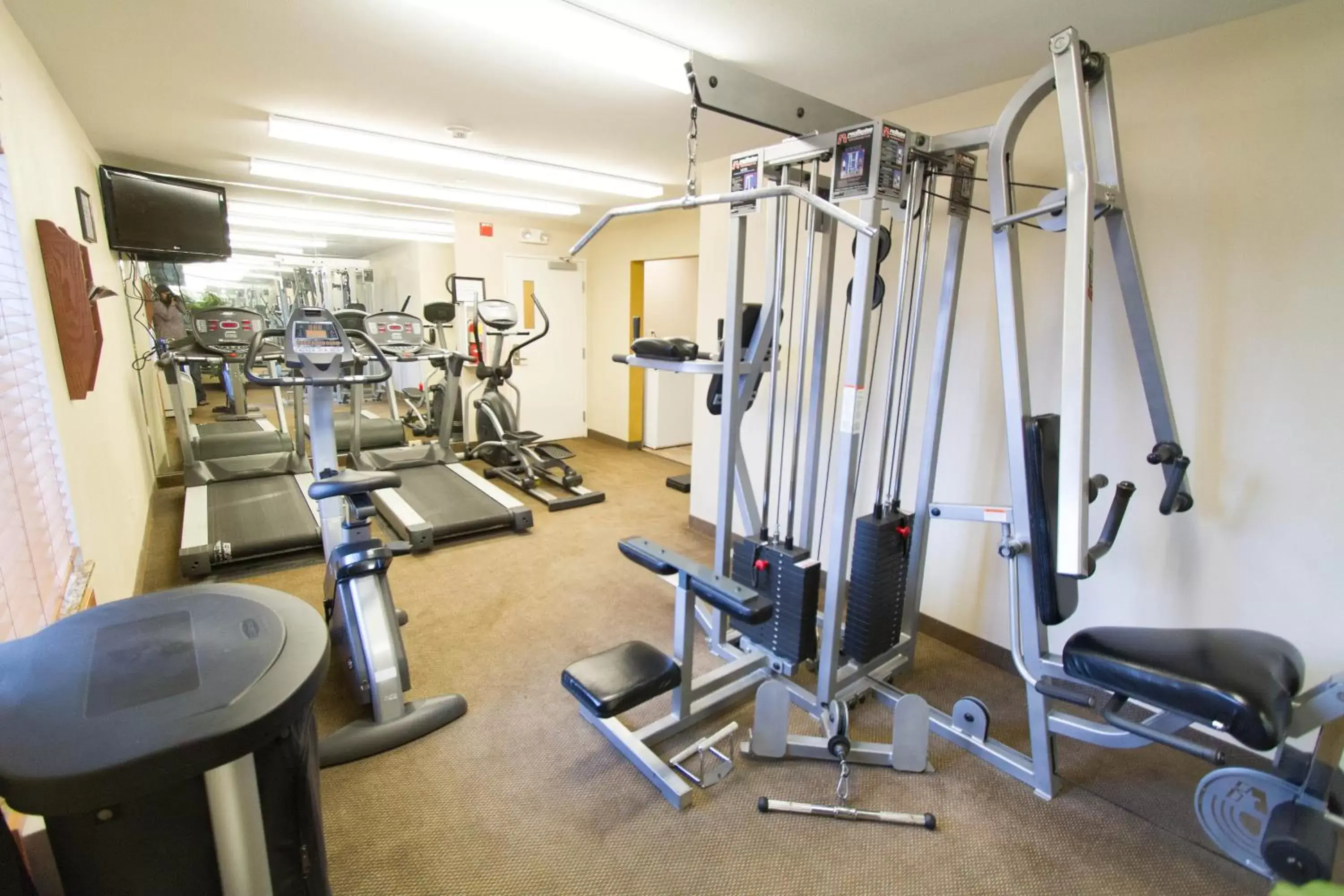 Spa and wellness centre/facilities, Fitness Center/Facilities in Candlewood Suites Santa Maria, an IHG Hotel