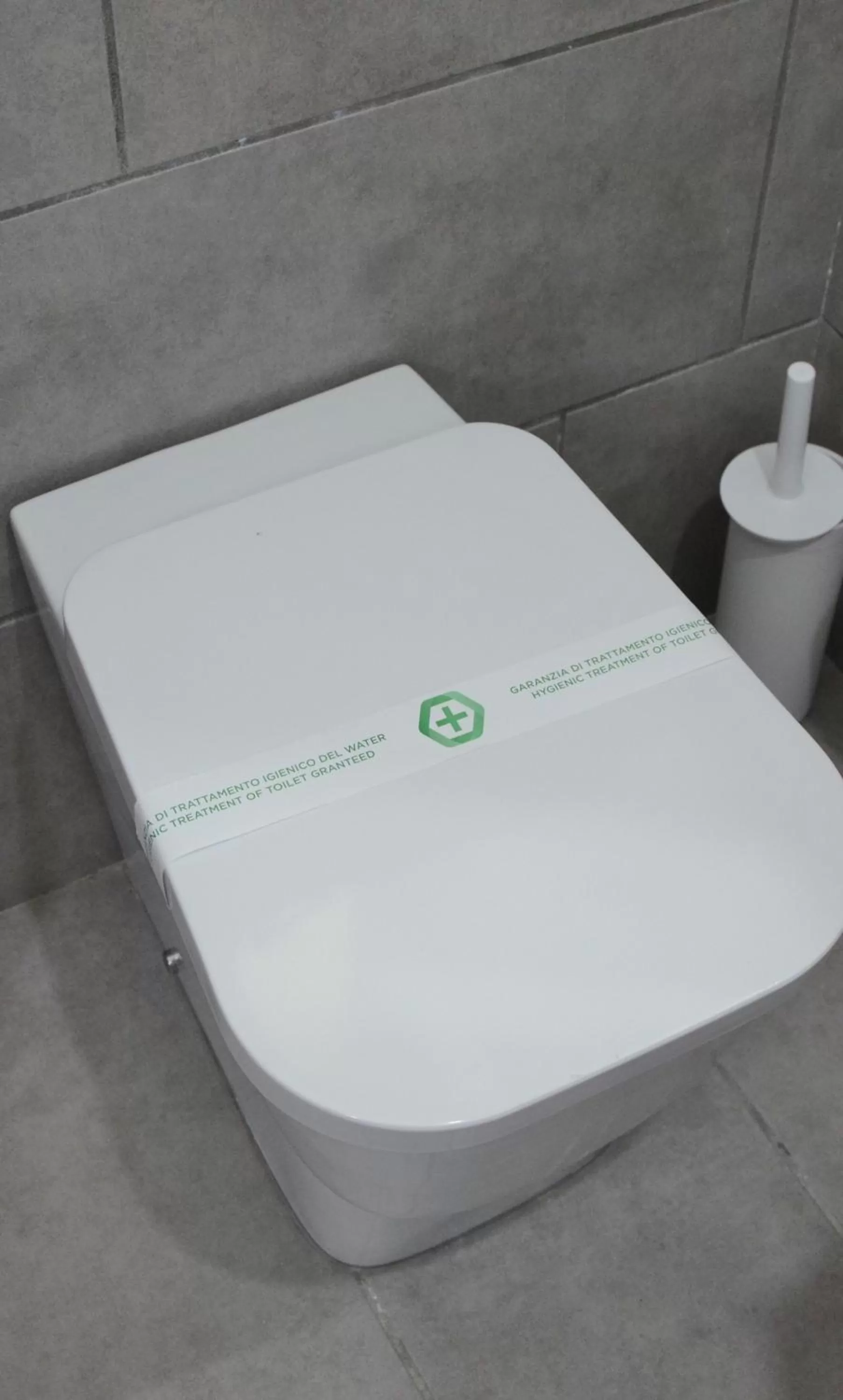 Toilet in Mellos B&B