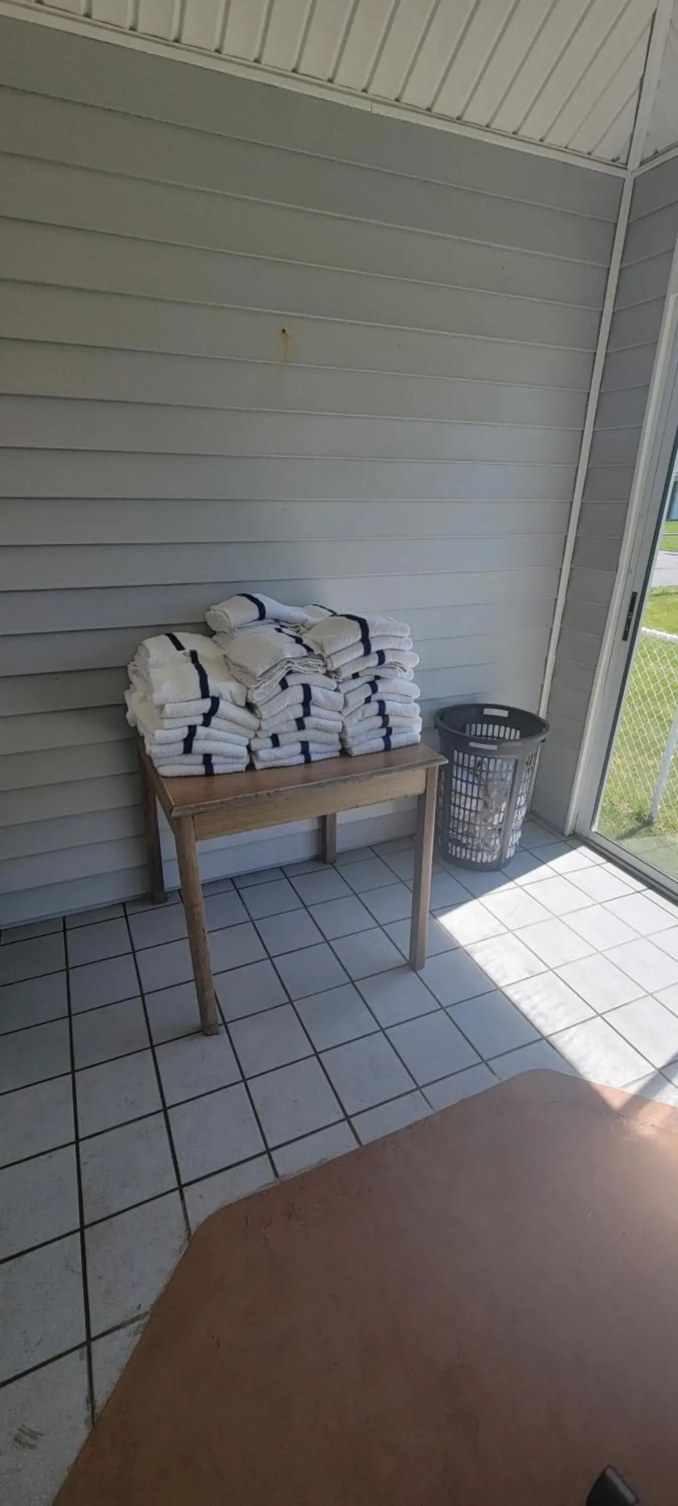 Swimming pool in Thunderbird Inn of Mackinaw City Swimming pool in Thunderbird Inn of Mackinaw City