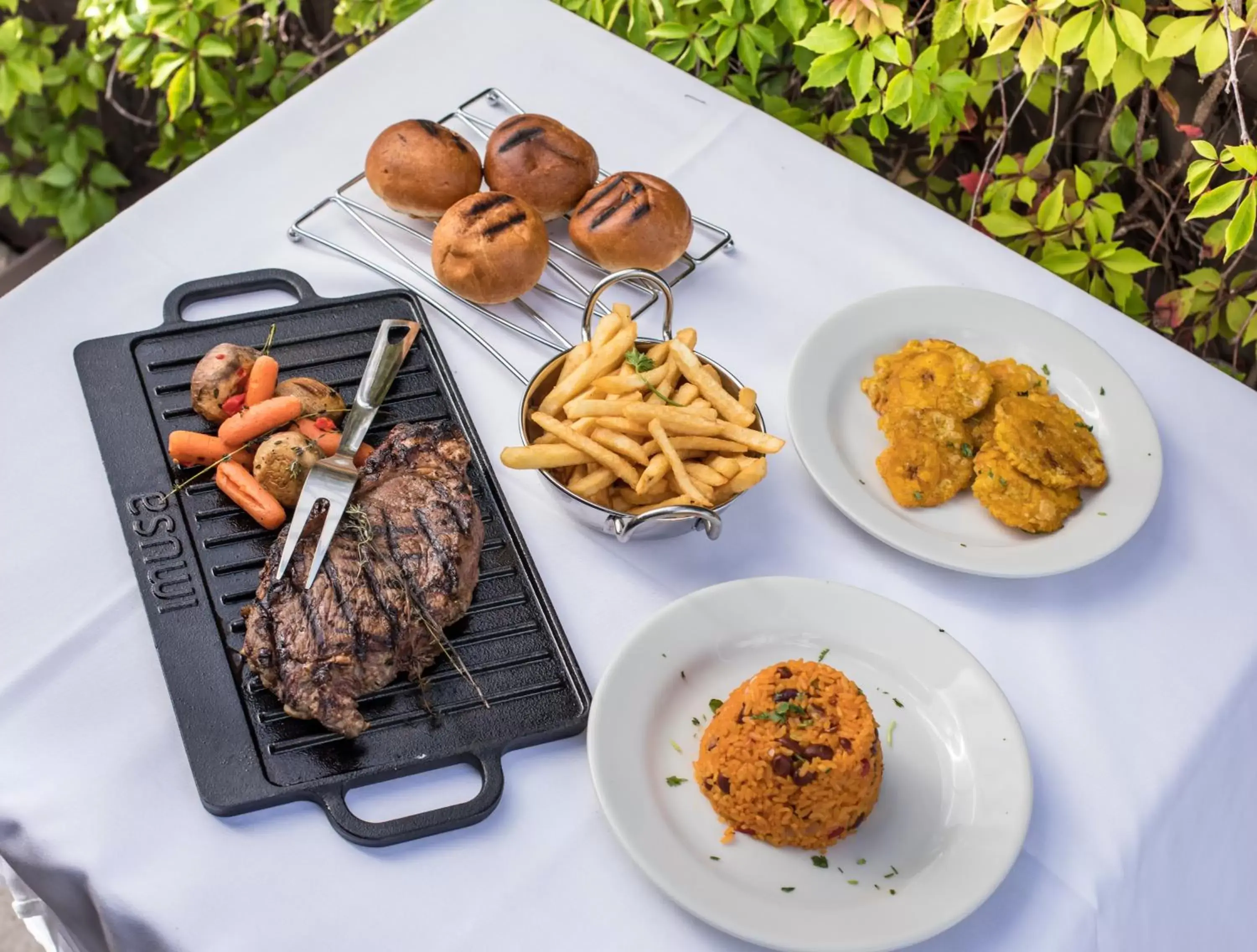 Restaurant/places to eat in Ciqala Suites Hotel - San Juan Restaurant/places to eat in Ciqala Suites Hotel - San Juan