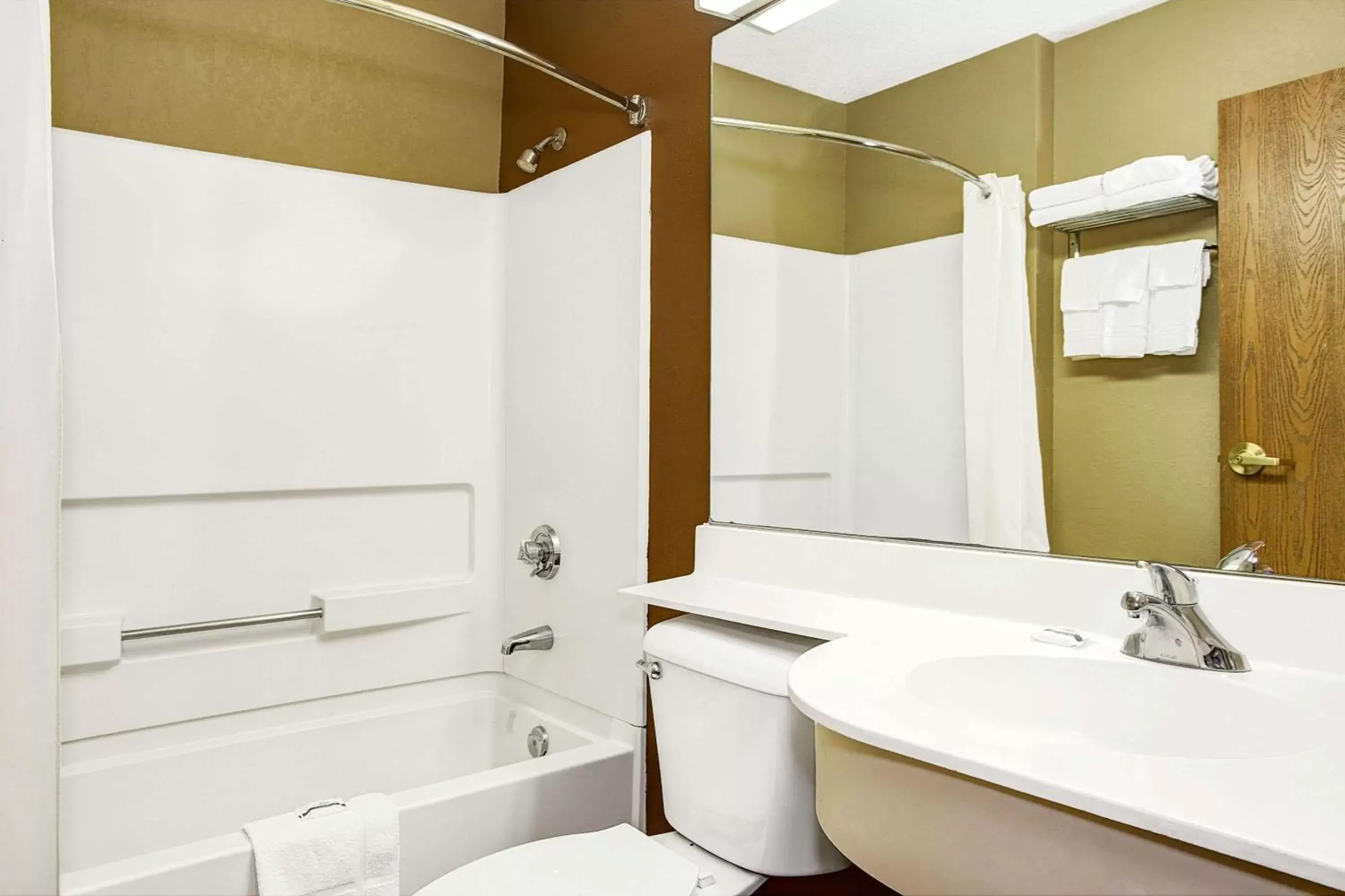 Bathroom in Microtel Inn & Suites by Wyndham Mason