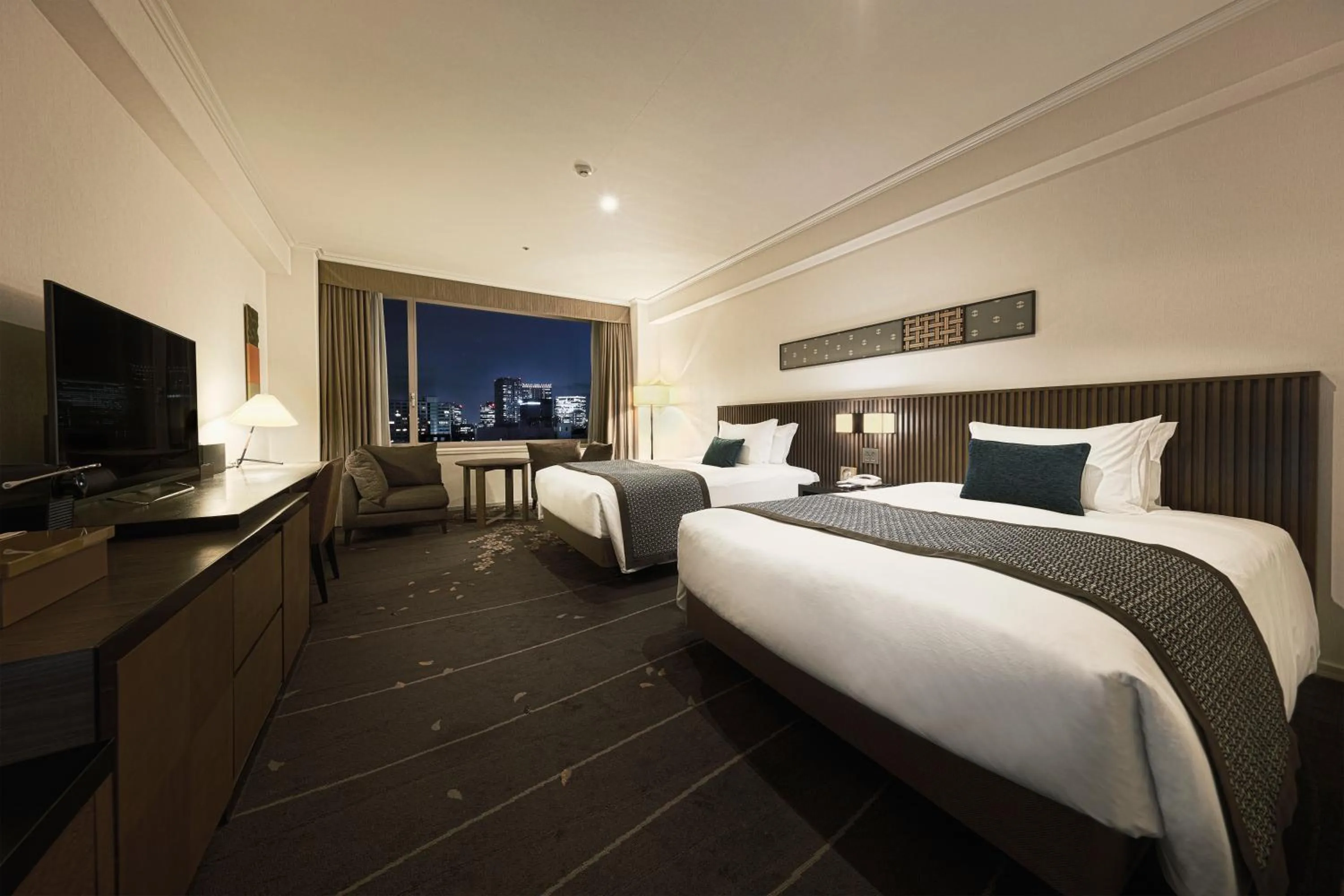 Photo of the whole room, Bed in The Prince Sakura Tower Tokyo, Autograph Collection