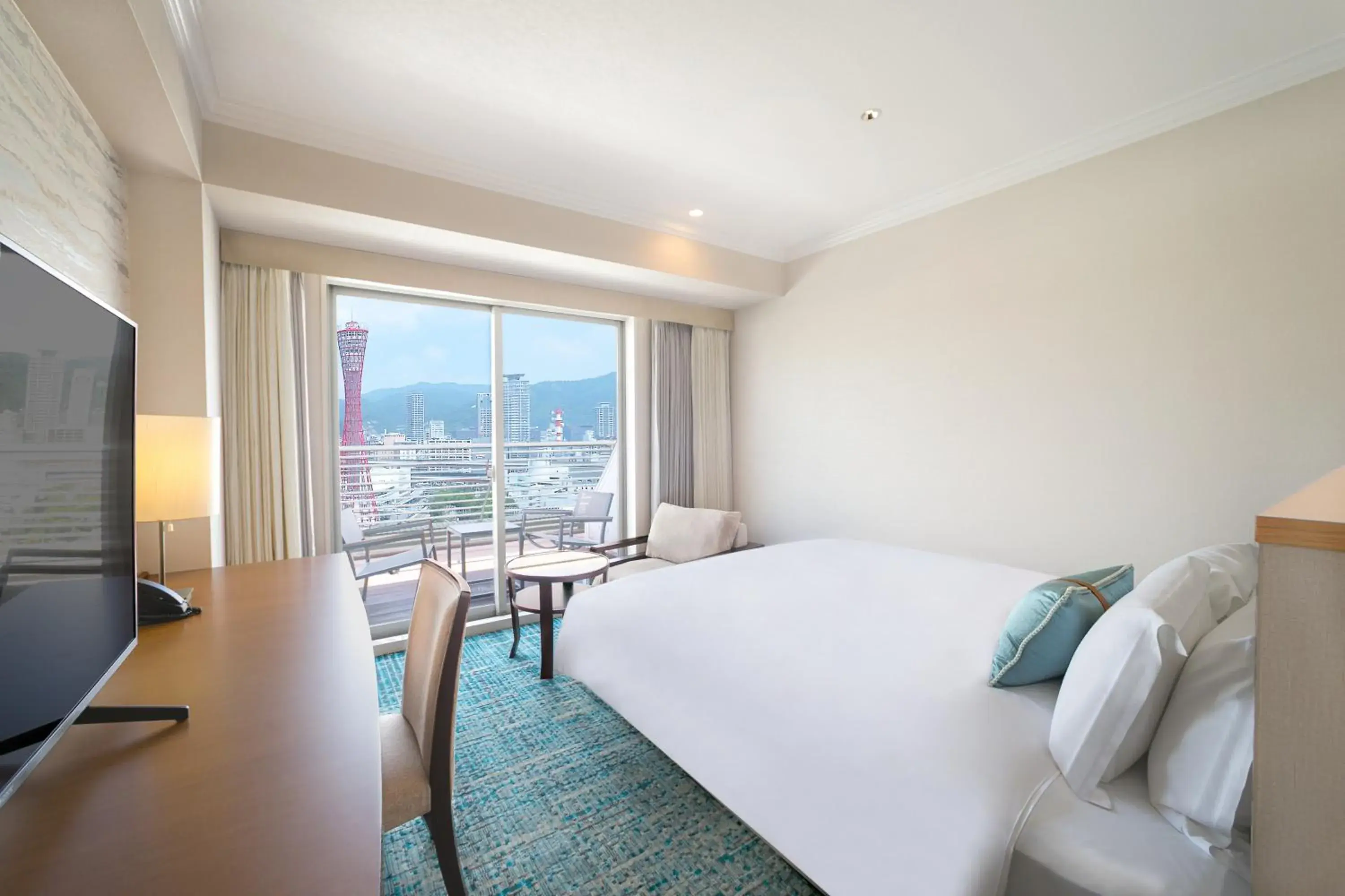 Photo of the whole room in Kobe Meriken Park Oriental Hotel