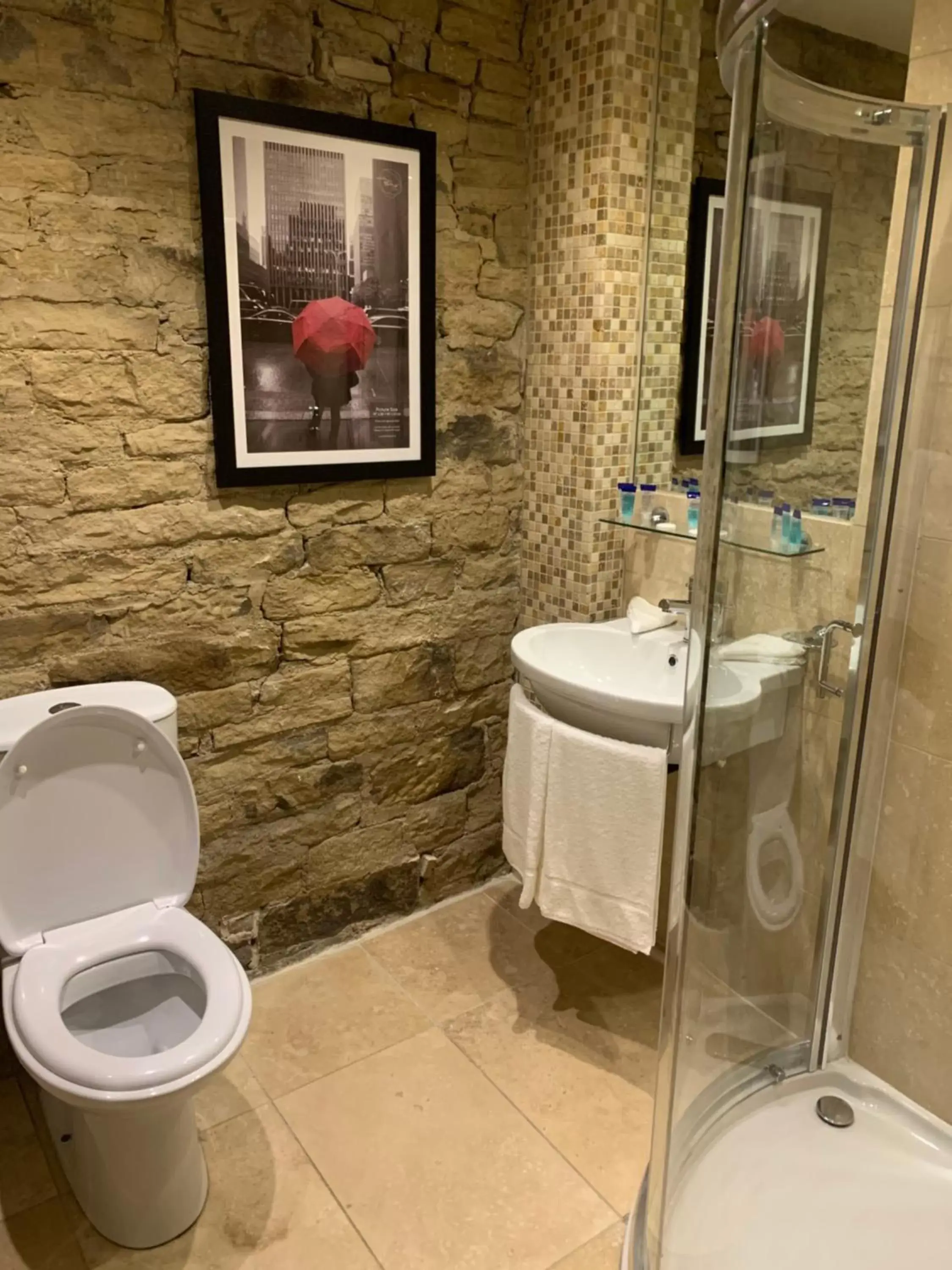 Bathroom in The Weavers Shed