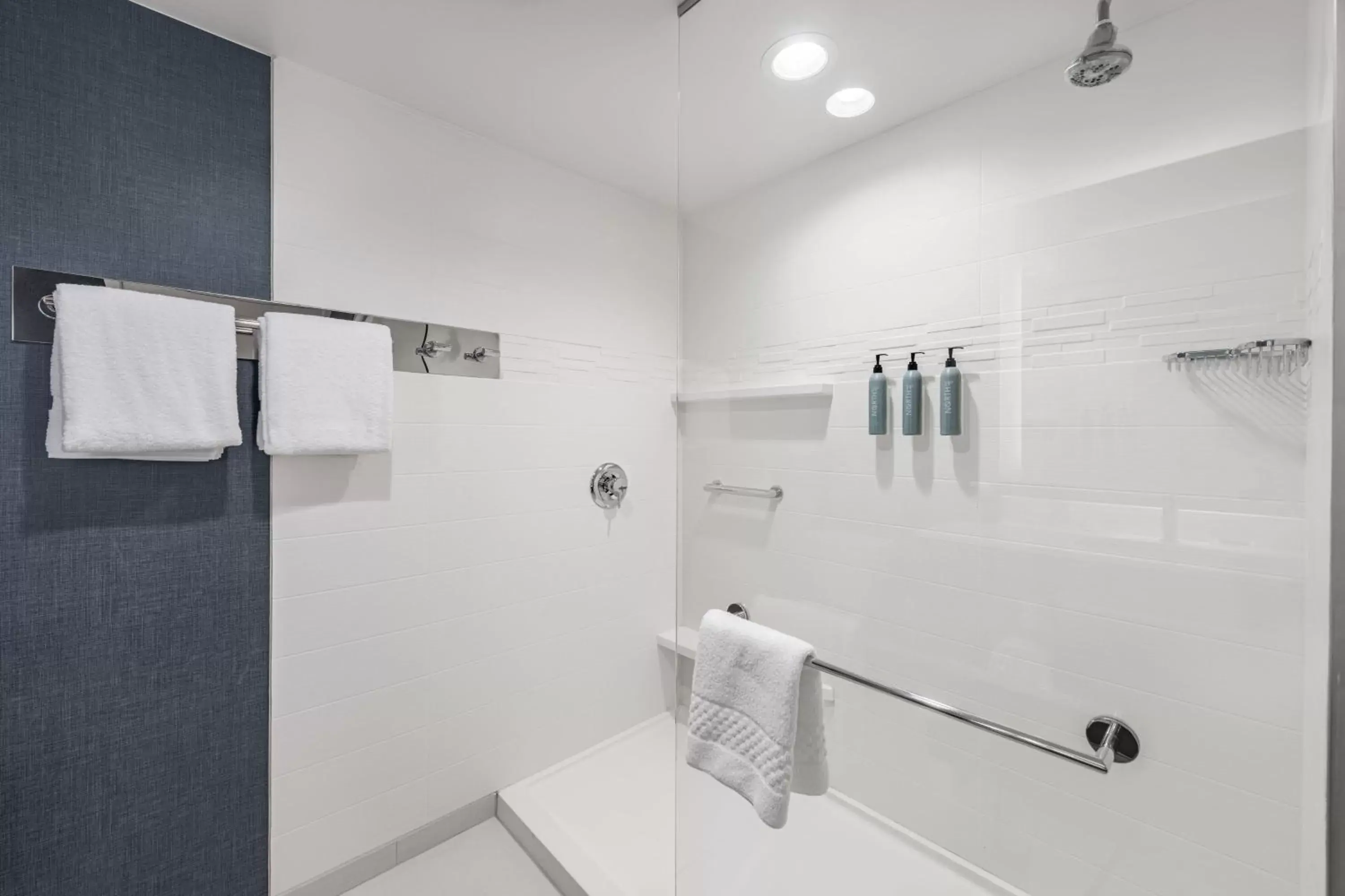 Photo of the whole room, Bathroom in Residence Inn Franklin Berry Farms