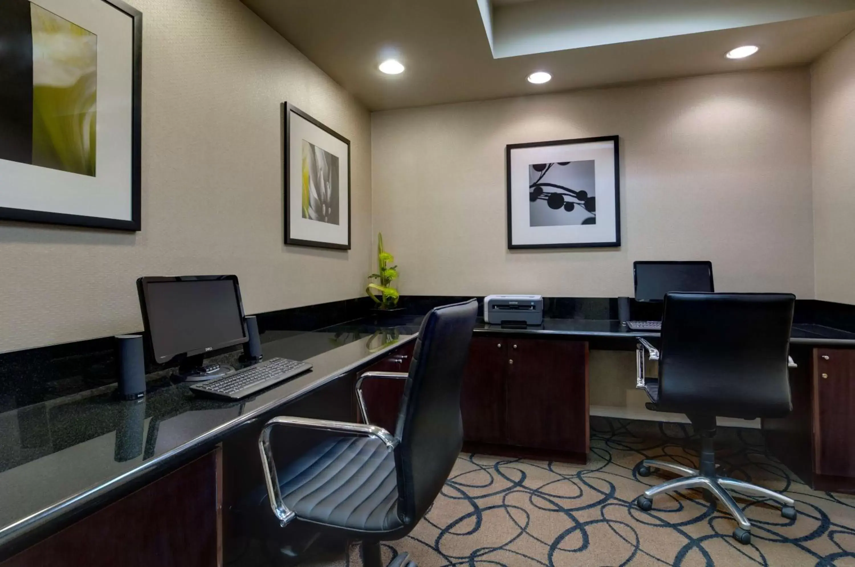 Business facilities, Business Area/Conference Room in DoubleTree by Hilton Orange County Airport