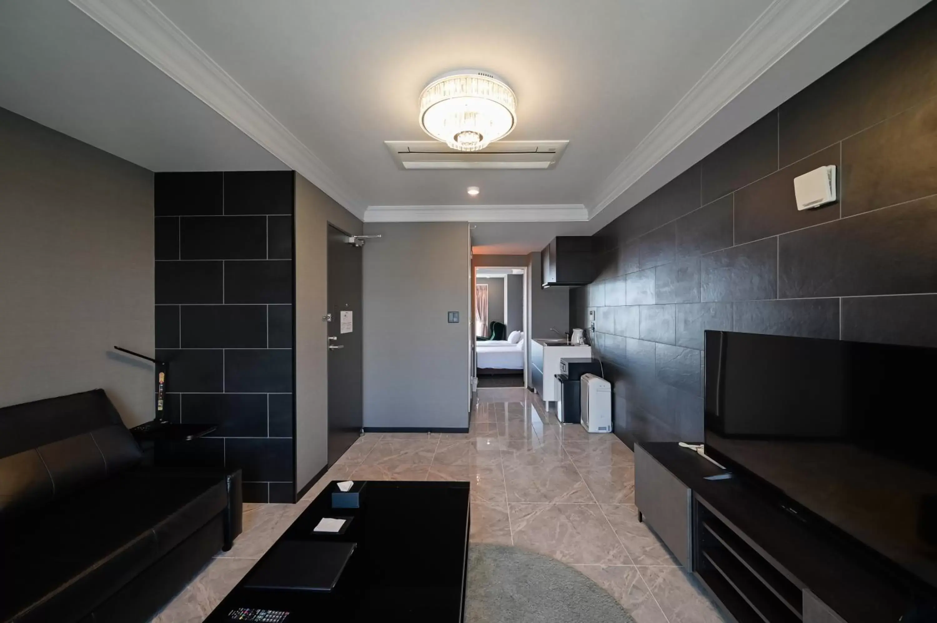 Kitchen or kitchenette, Seating Area in HOTEL STATE TENNOJI