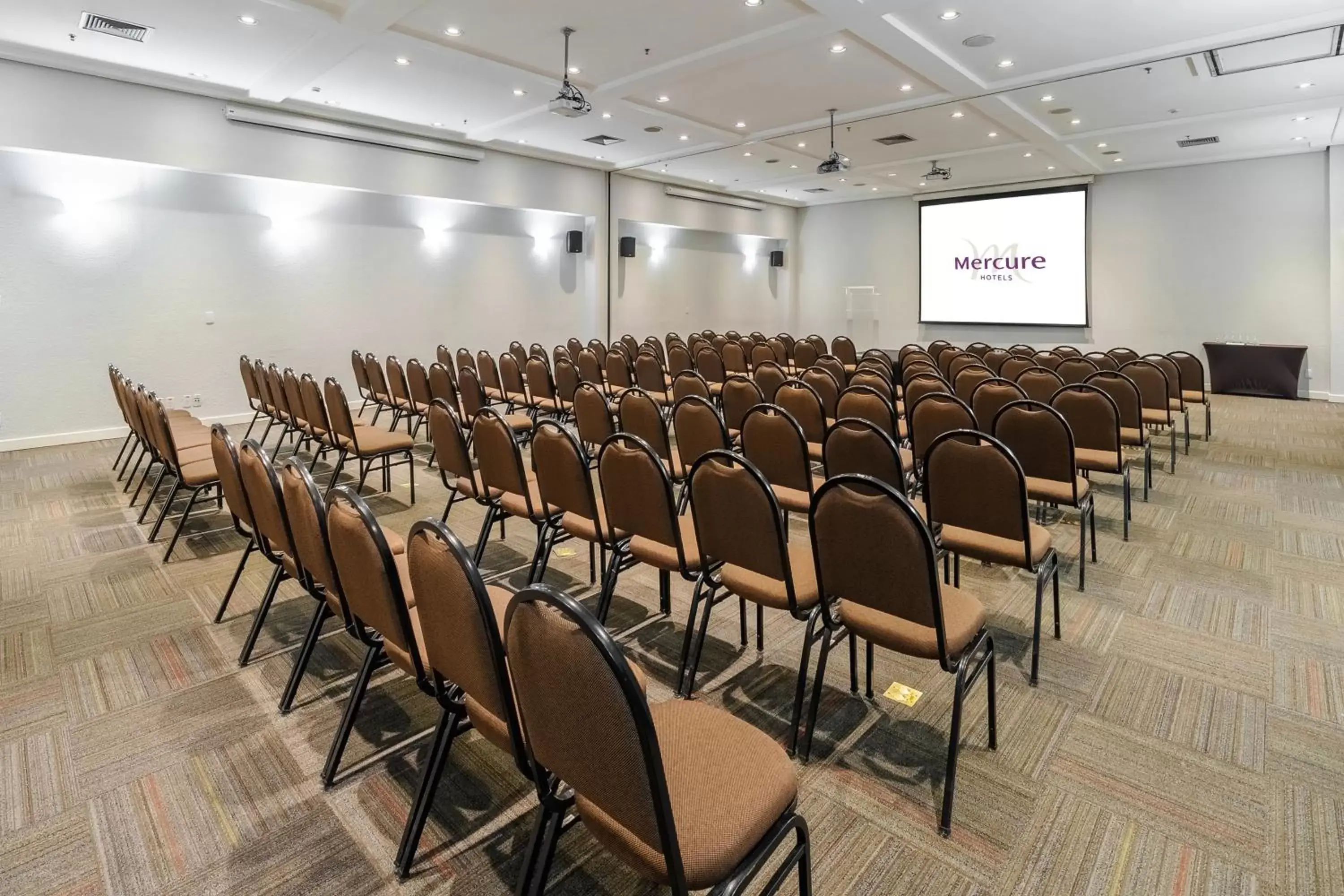 Business facilities in Mercure Guarulhos Aeroporto