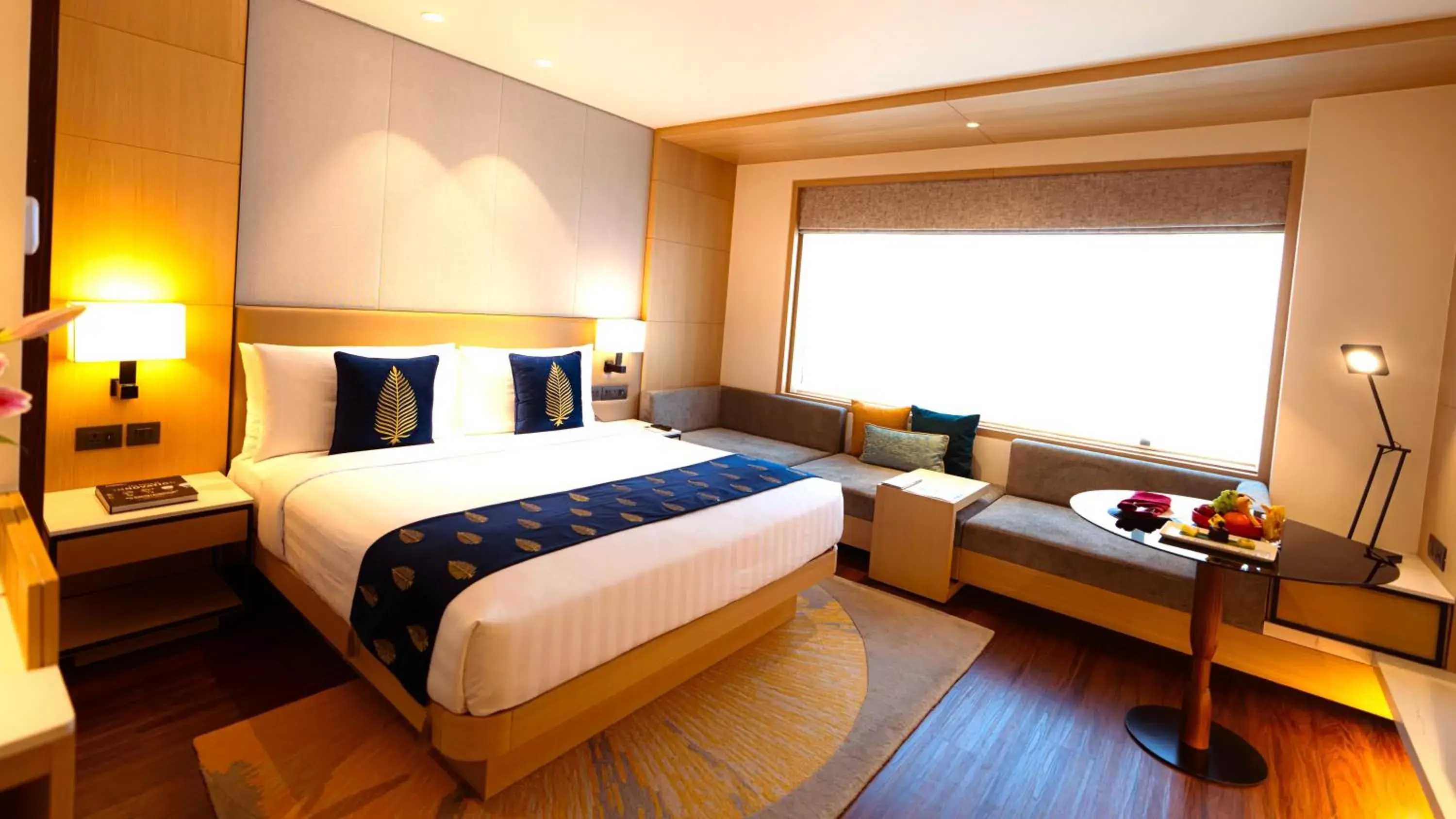 Bedroom, Bed in Courtyard by Marriott Vadodara