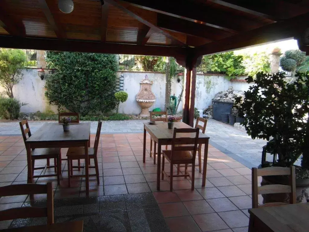 Patio, Restaurant/Places to Eat in B&B Villa Lura Pompei