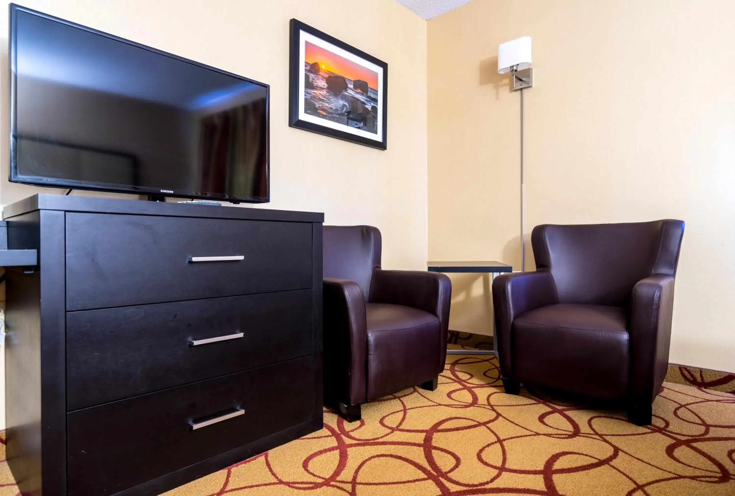 TV/Entertainment Center in Sinbads Hotel & Suites